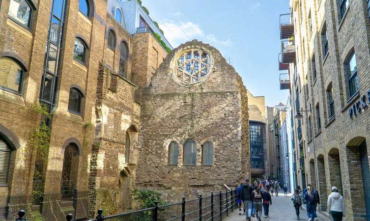 Visit Winchester Palace