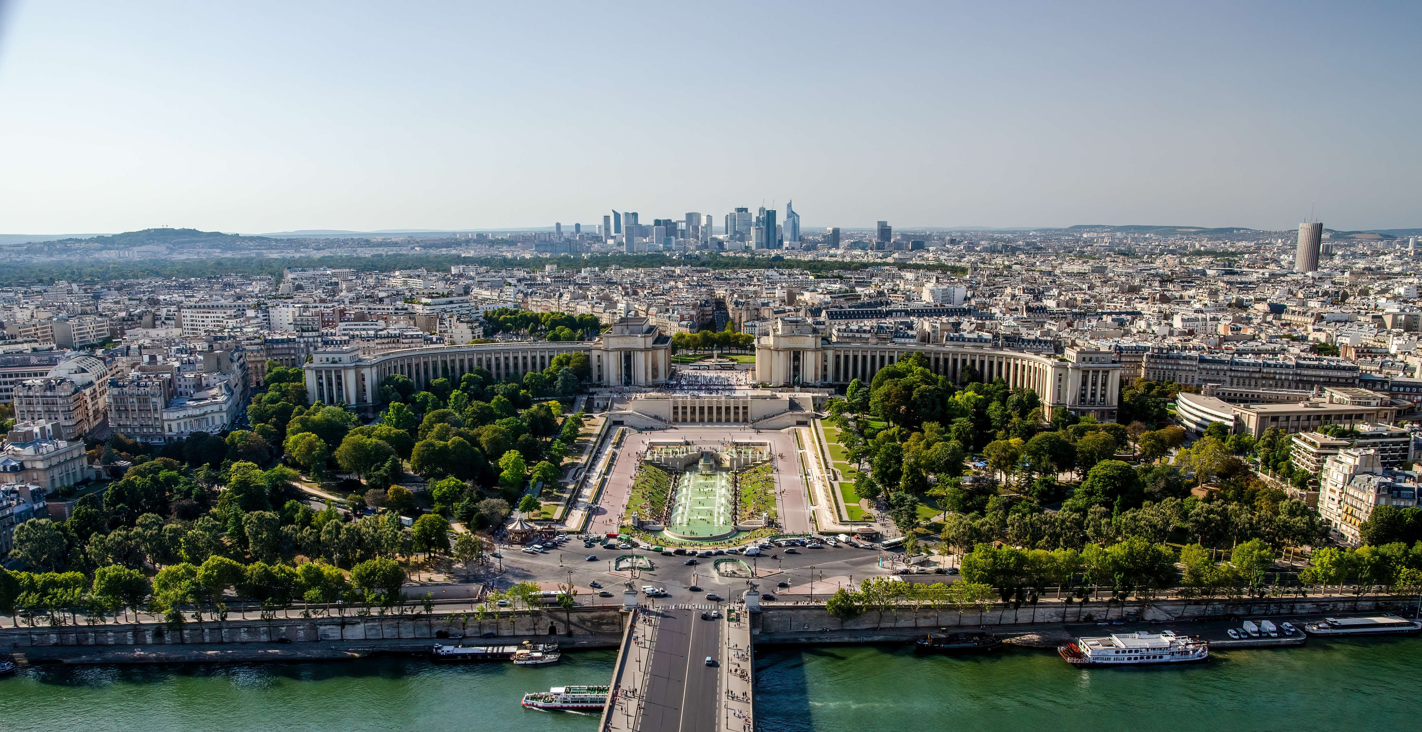 Stroll Across To Trocadéro