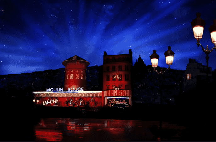 Enjoy Cabaret At Moulin Rouge