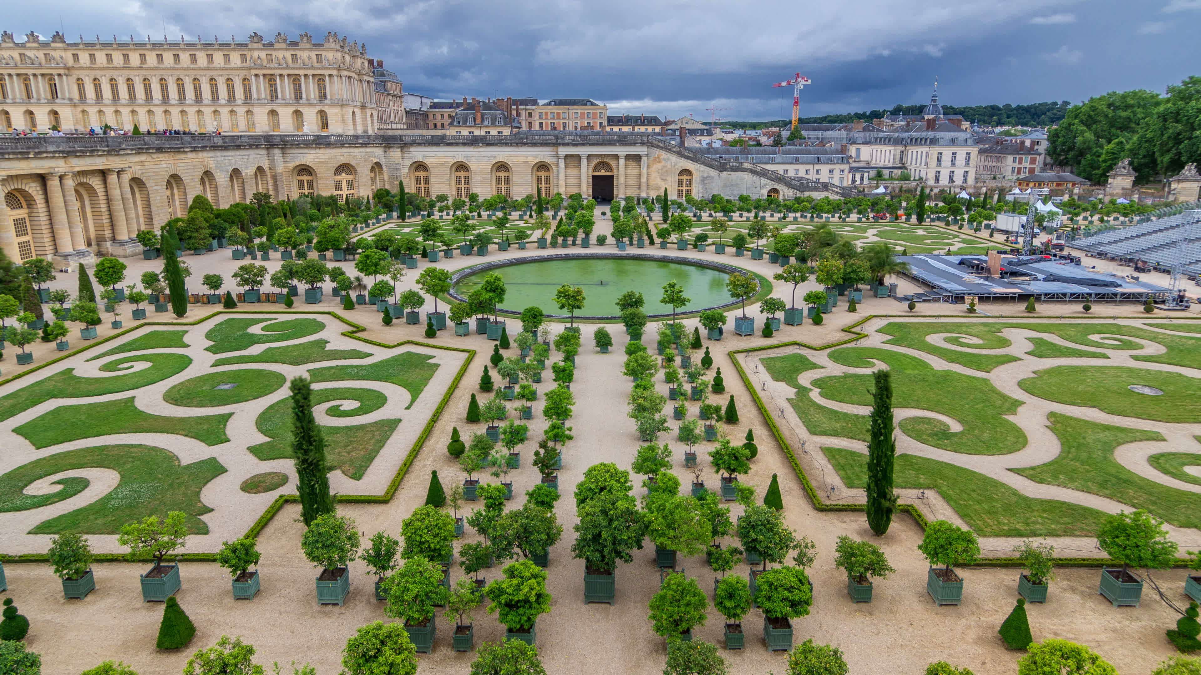 Spend Time At Gardens Of Versailles