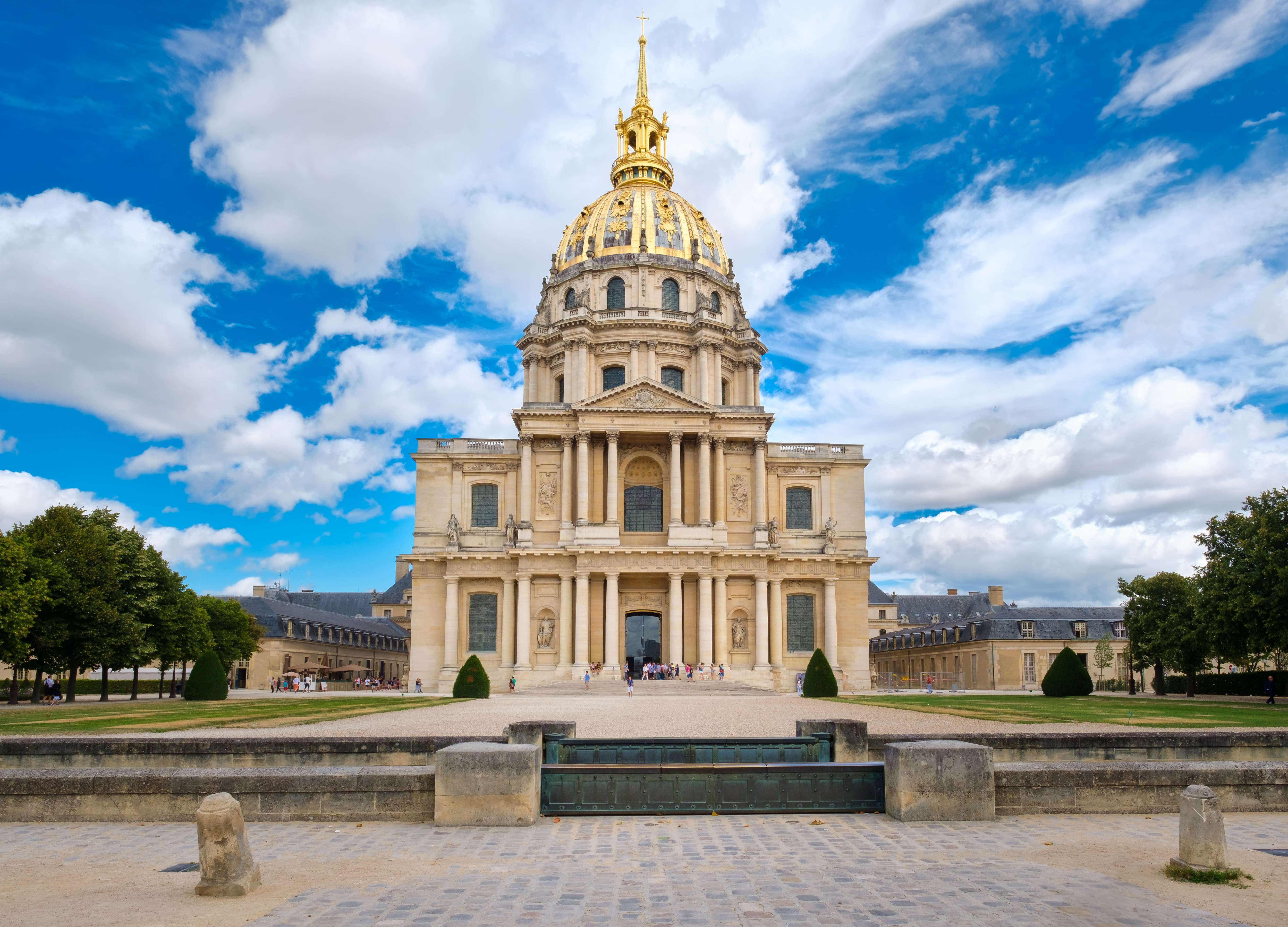 Visit Les Invalides And The Tomb Of Napoleon
