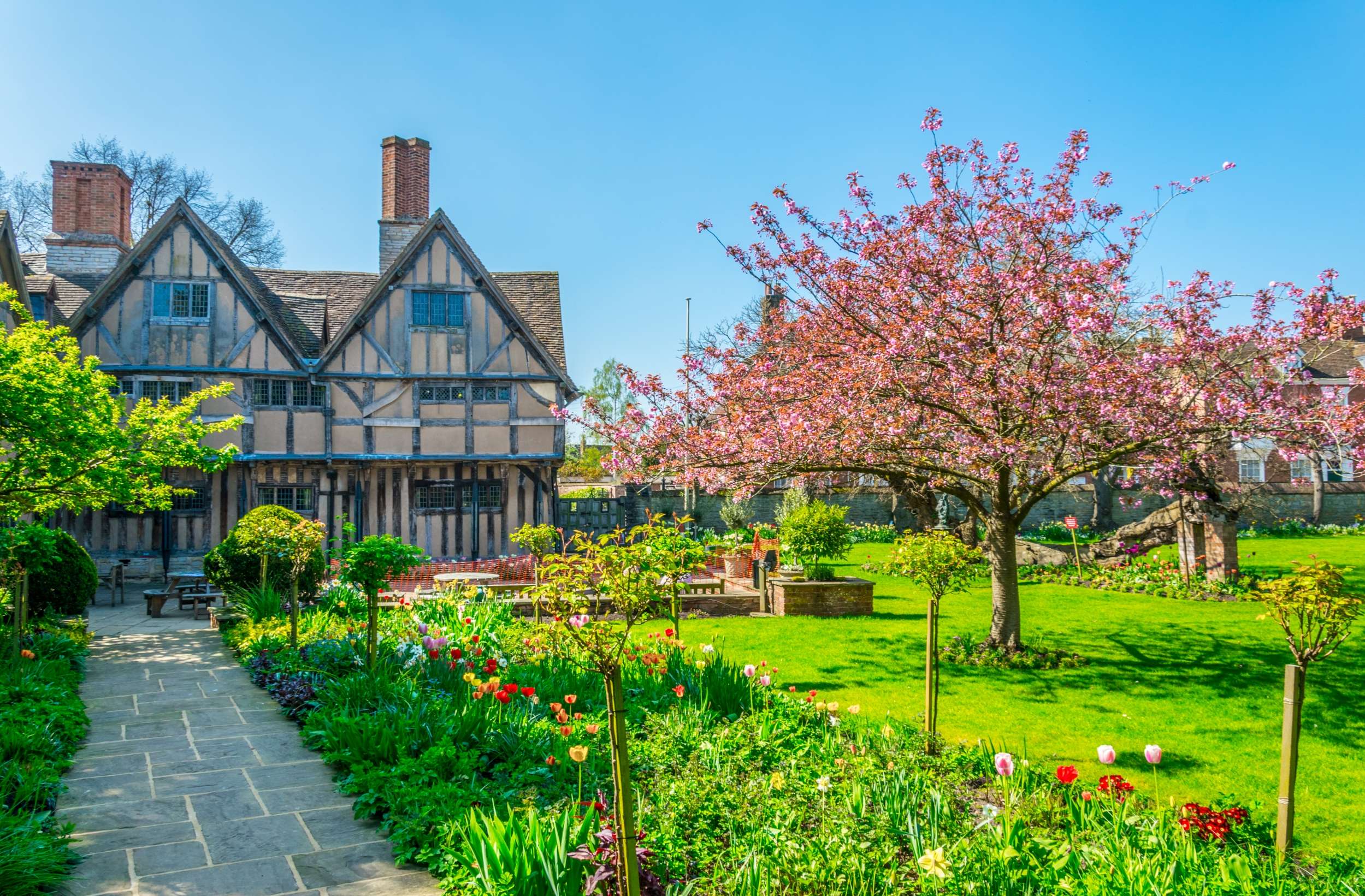 Explore Shakespeare’s Birthplace & Butterfly Farm