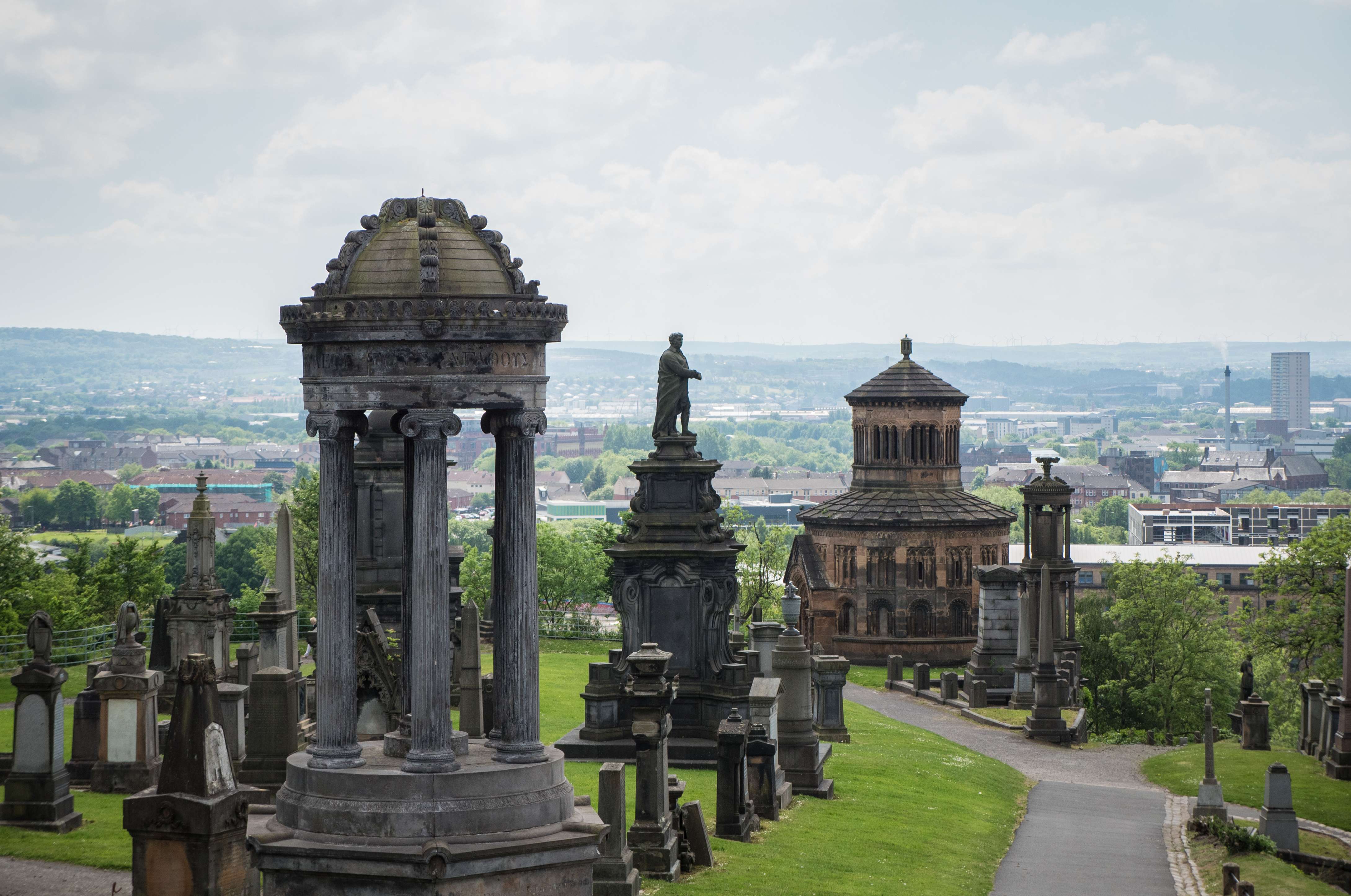 Explore Glasgow Necropolis
