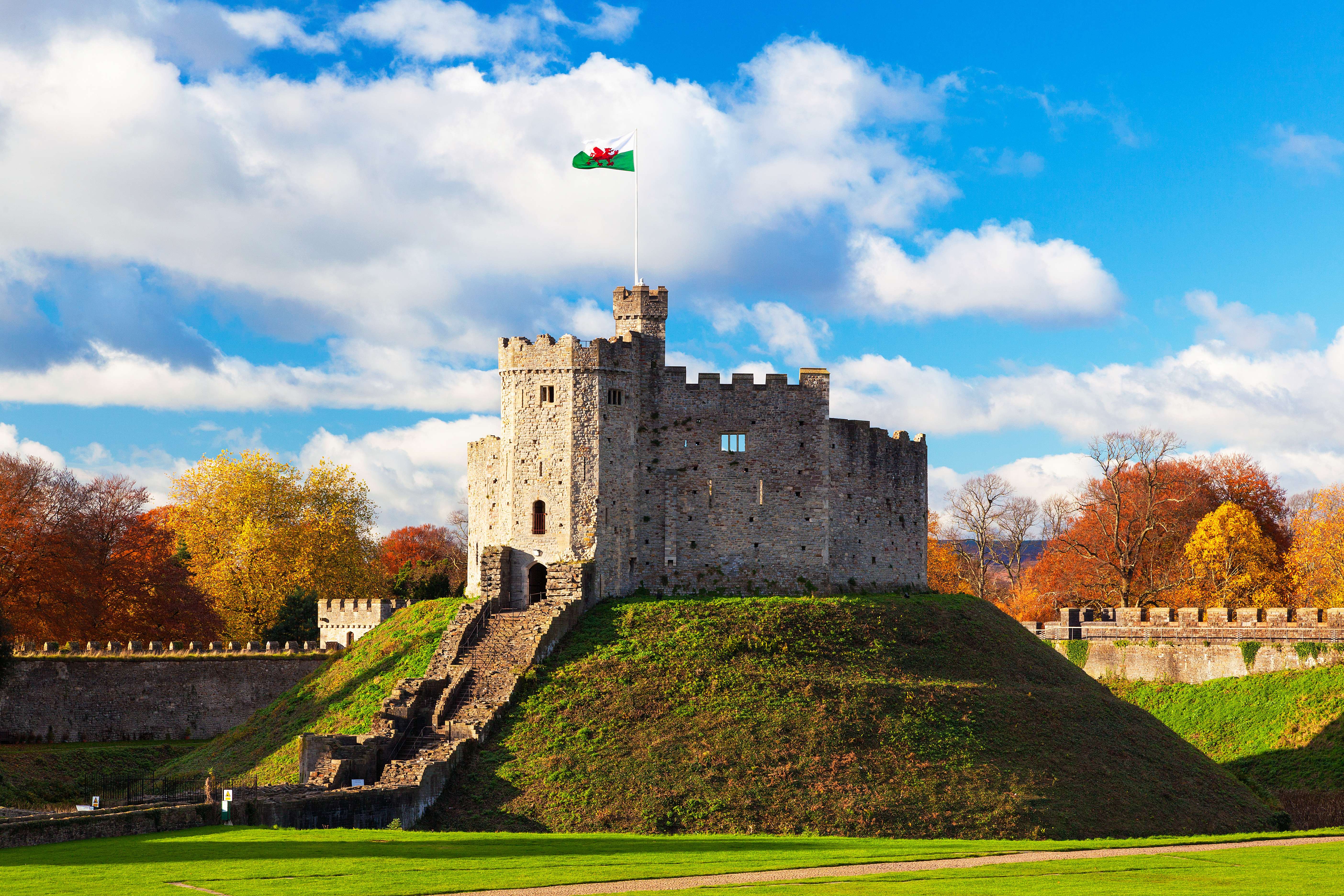 Explore Cardiff Castle