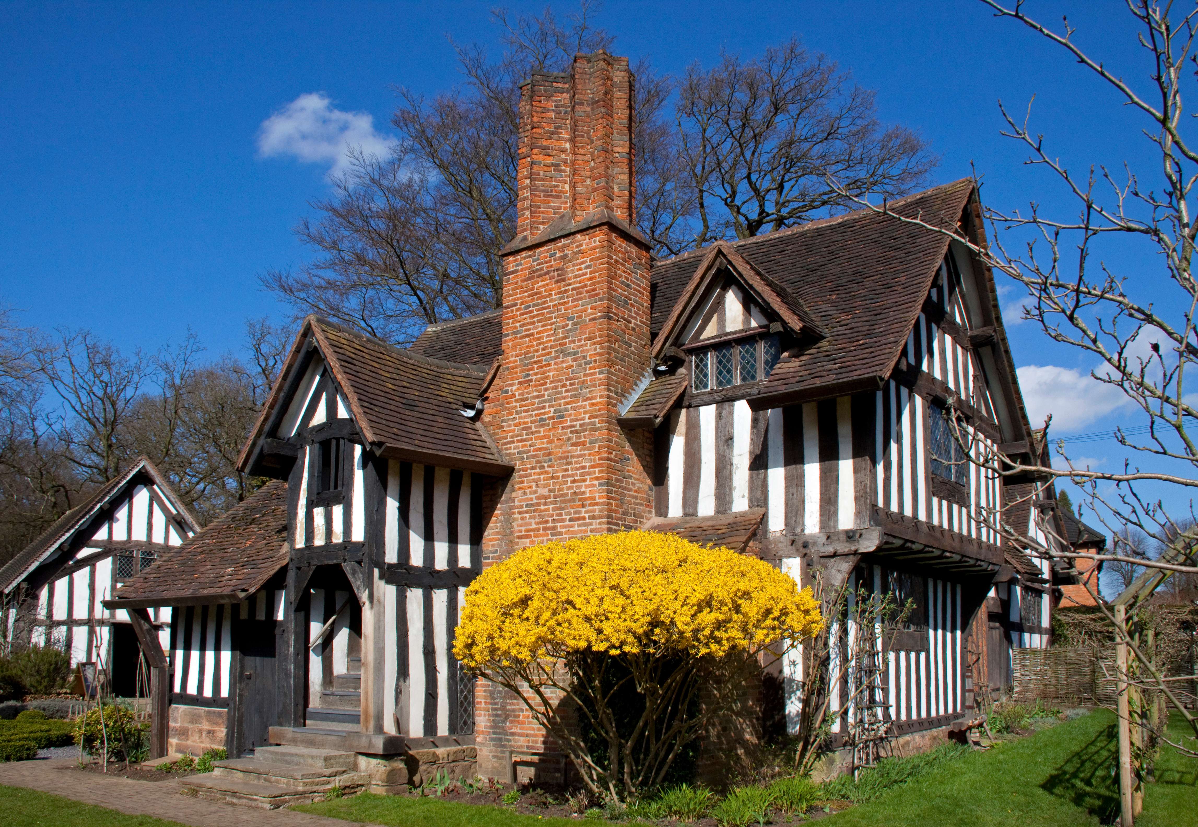 Discover Selly Manor Museum