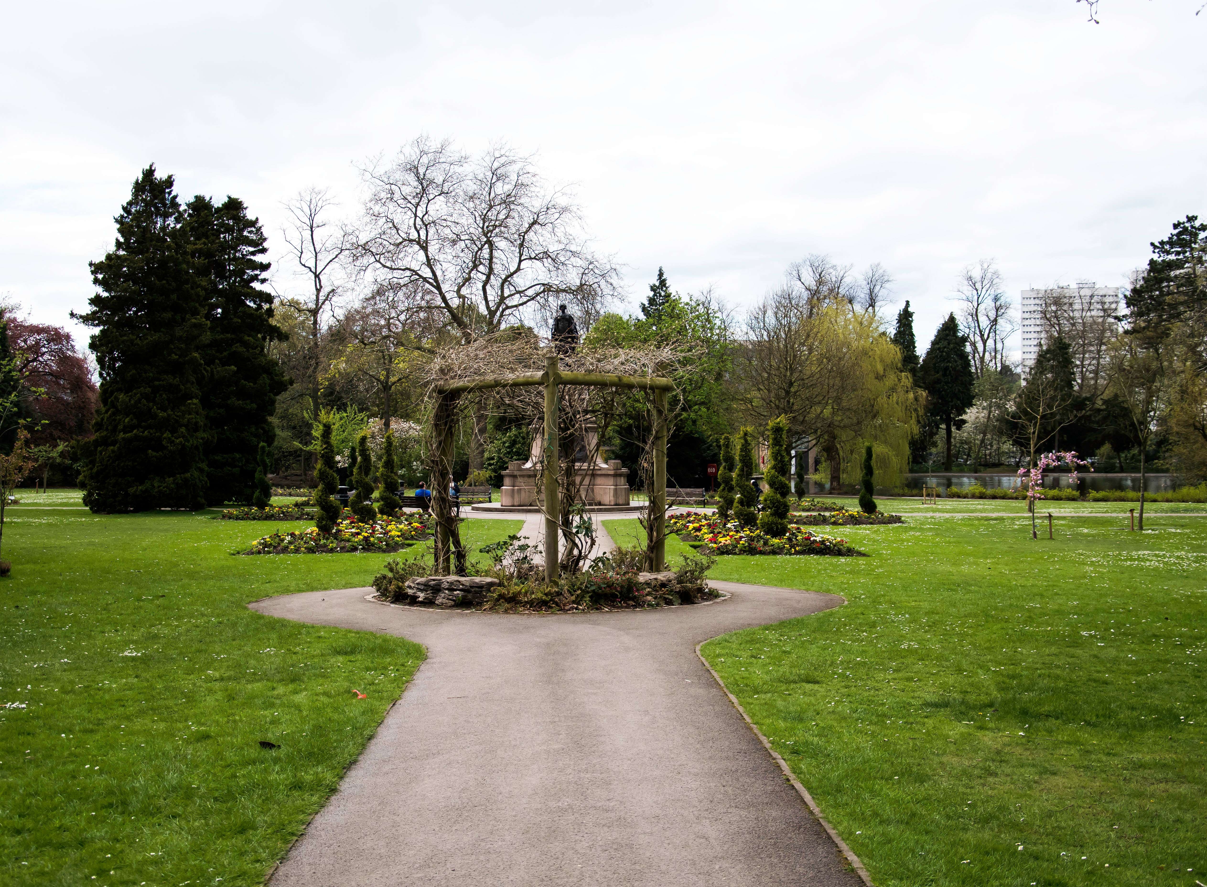 Go Around At The Canon Hill Park