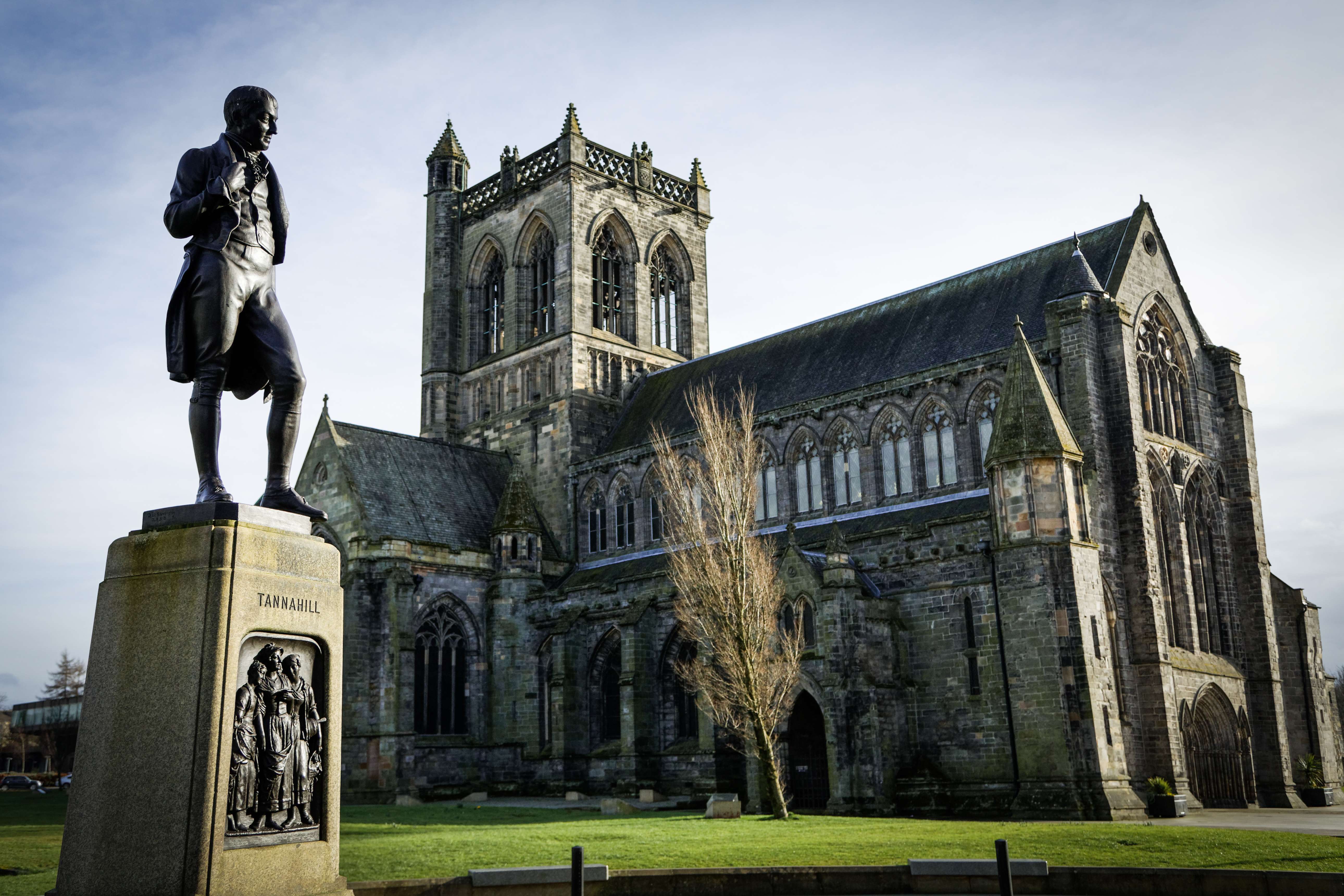 Take A Tour Of Paisley Abbey