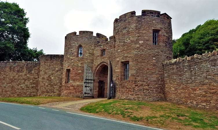 5 Castles In Liverpool You Must Visit For A Historical Day Tour!