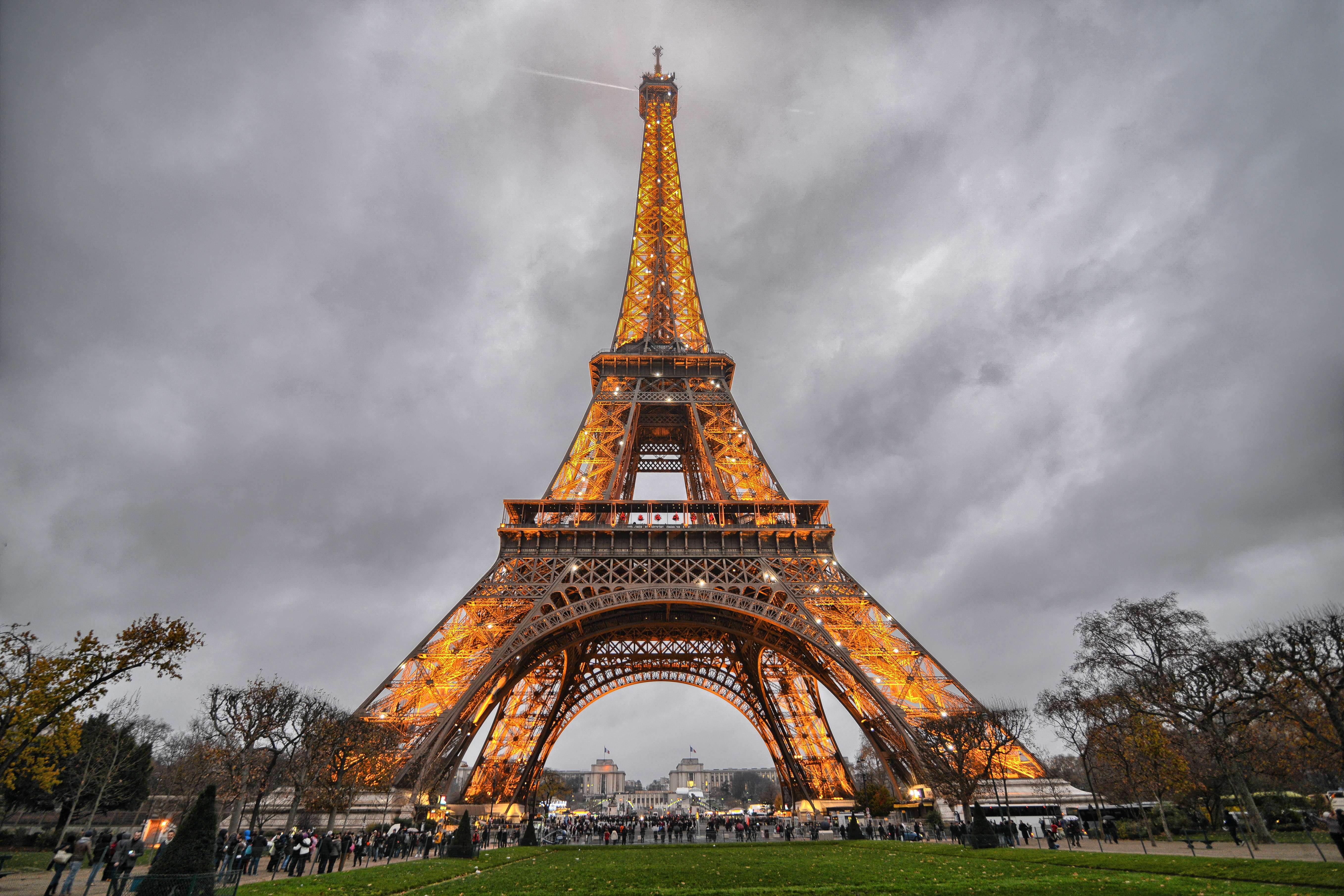 Enjoy Eiffel Tower Light Show
