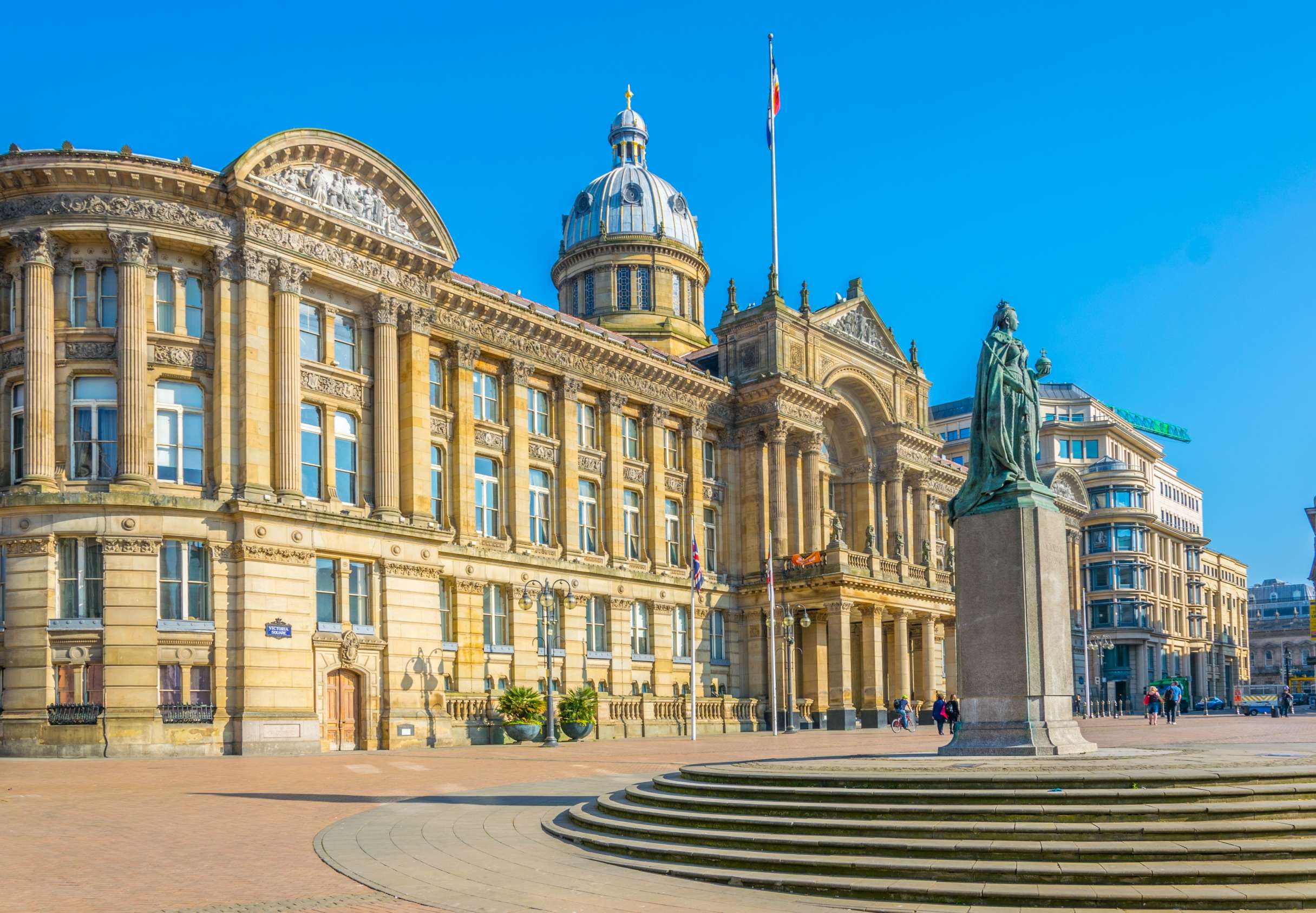Visit Birmingham Museum & Art Gallery
