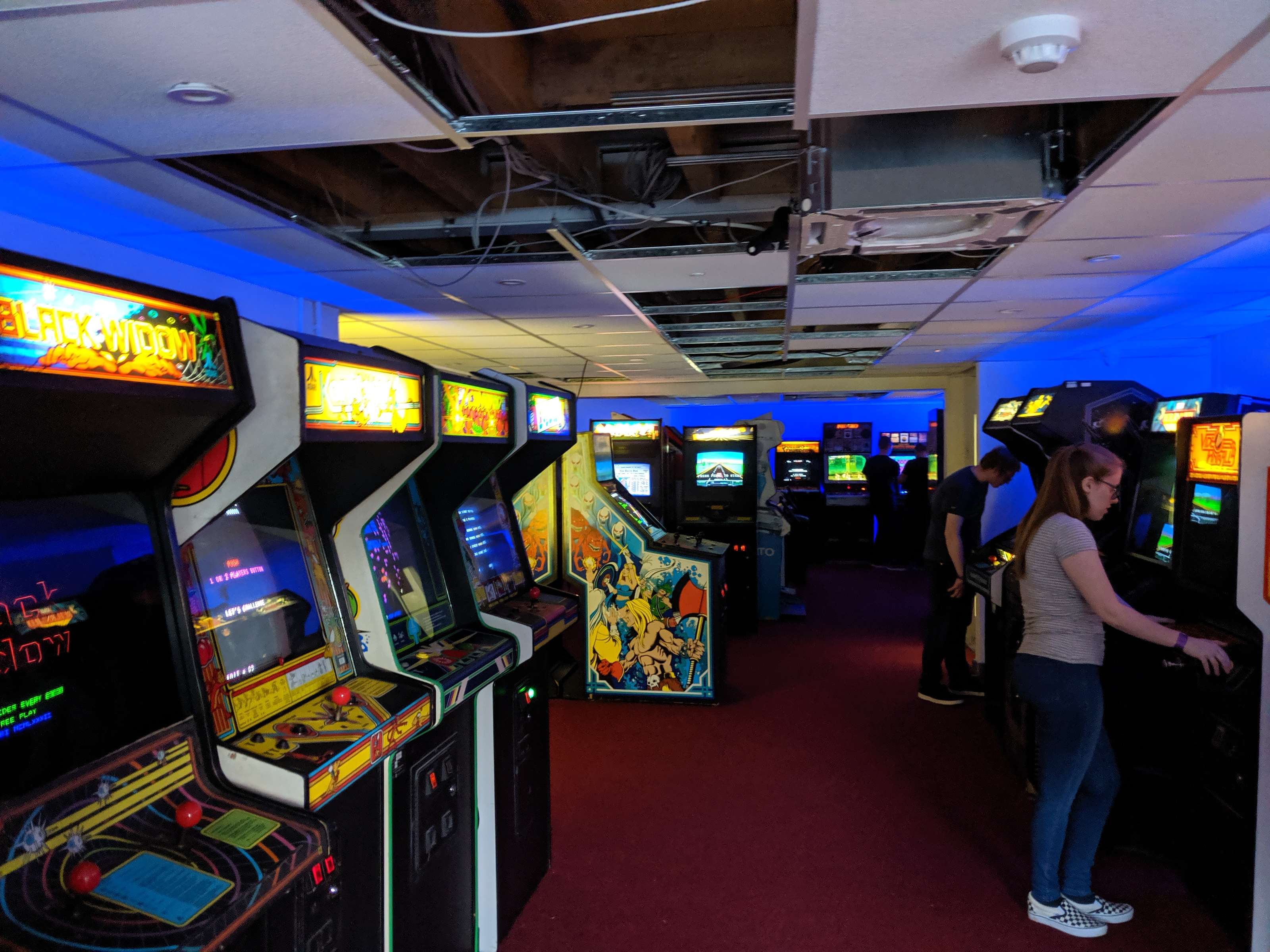 Play Video Games At Arcade Club