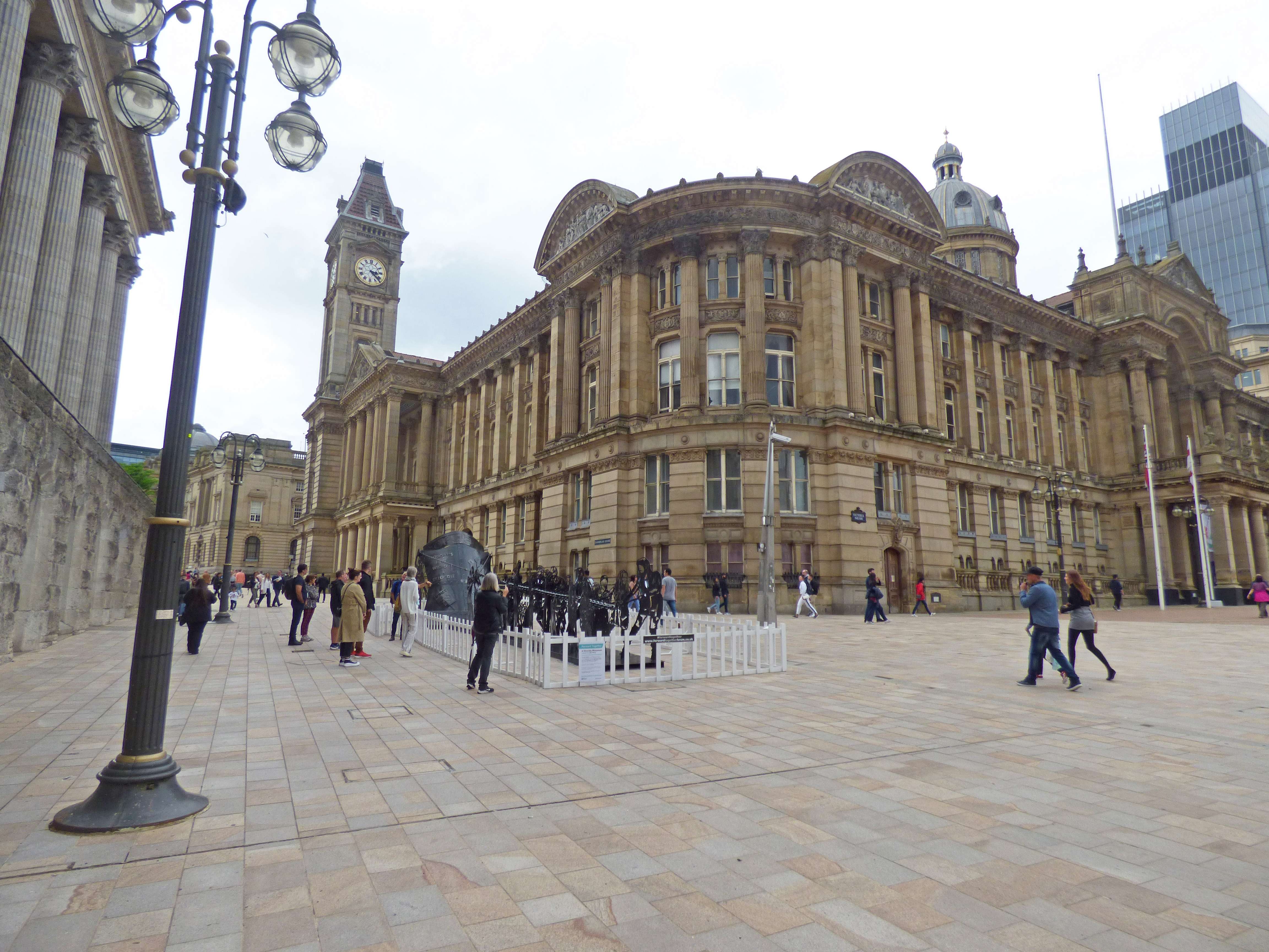 Discover City Secrets On A Walking Tour