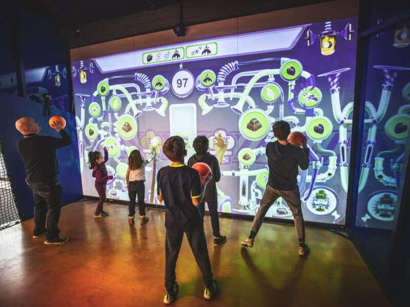 Try Out VR In An Immersive 4D