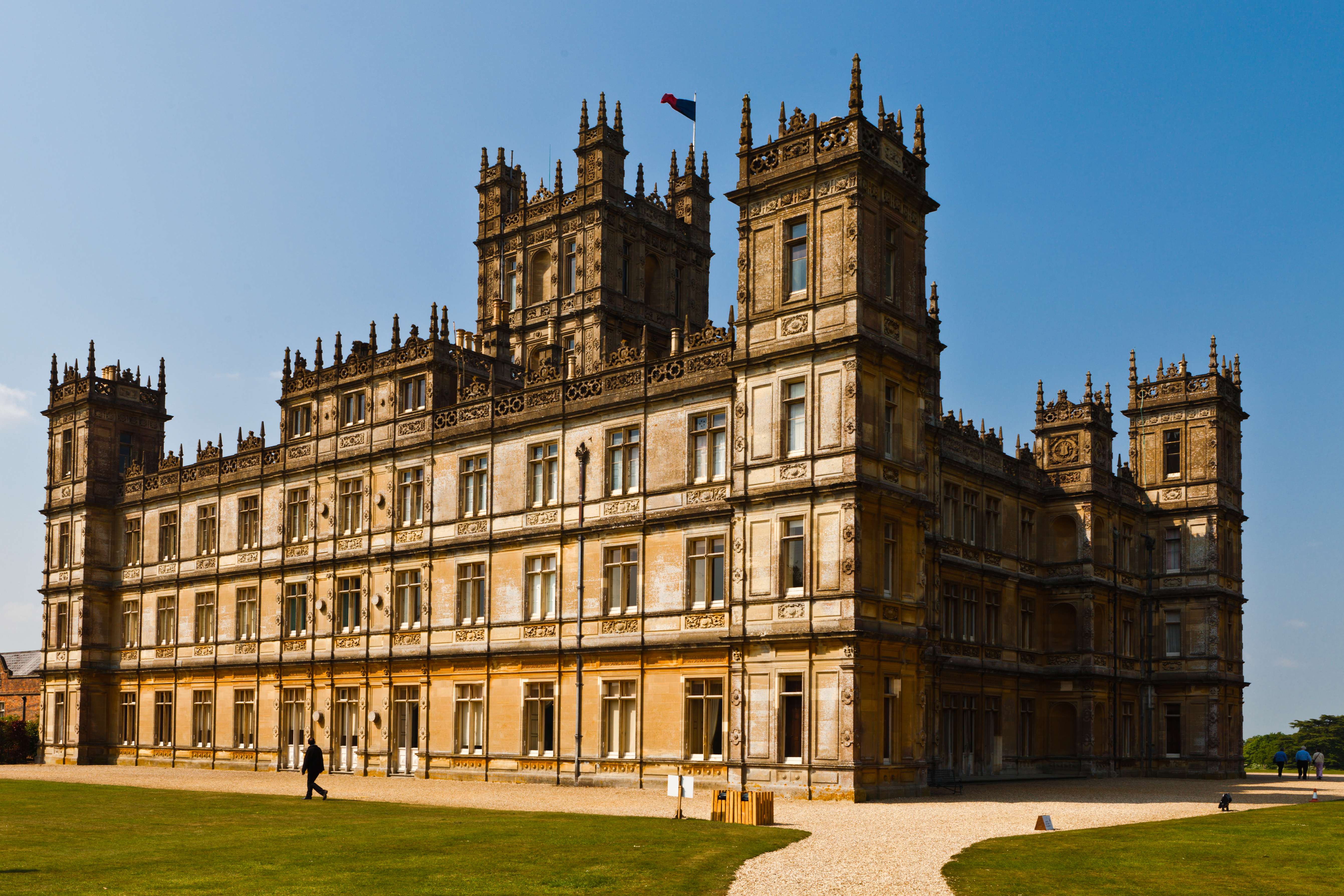 Discover The Highclere Castle