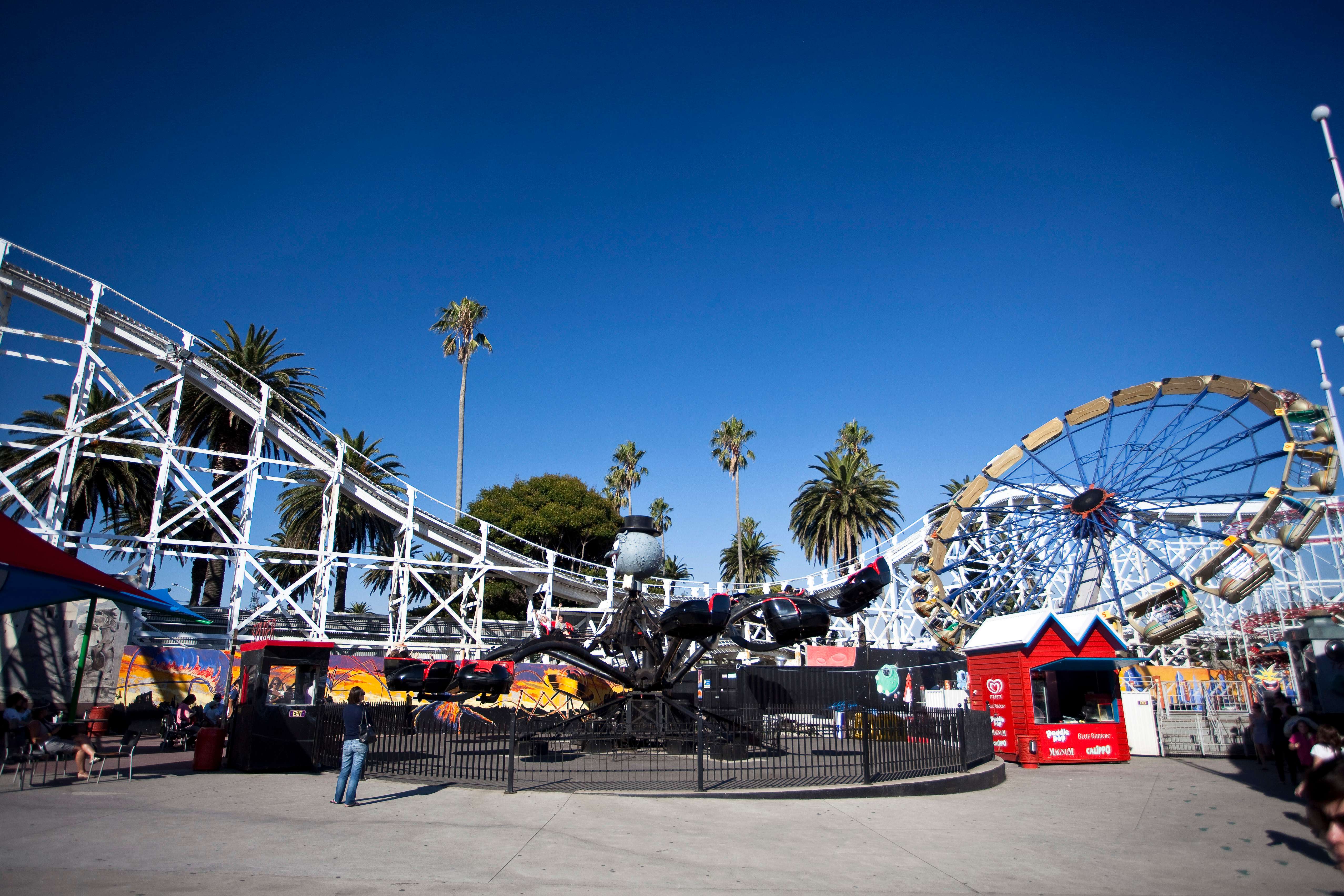 Enjoy Thrilling Rides at Luna Park
