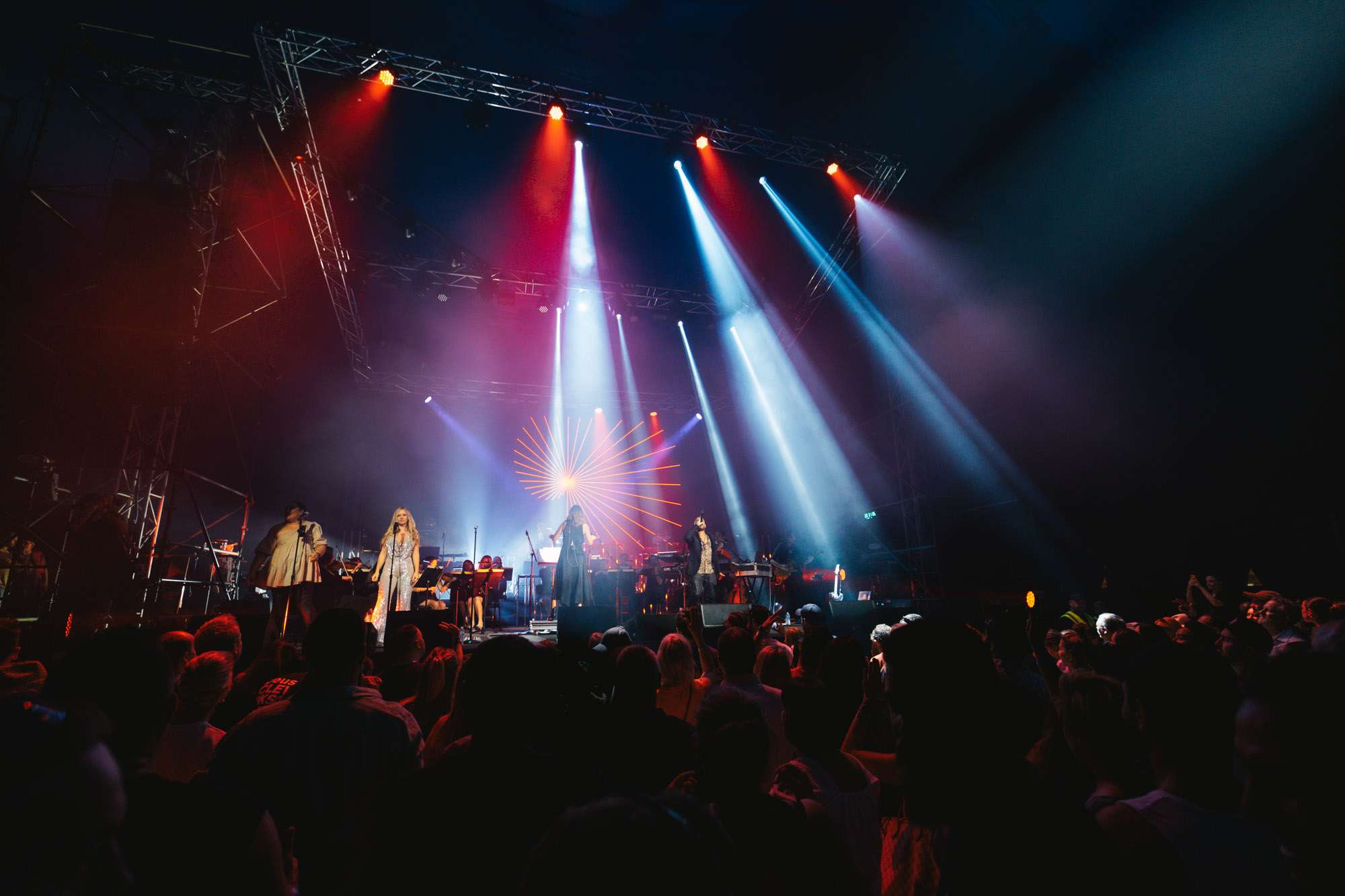 Watch live performances At Reunion Park