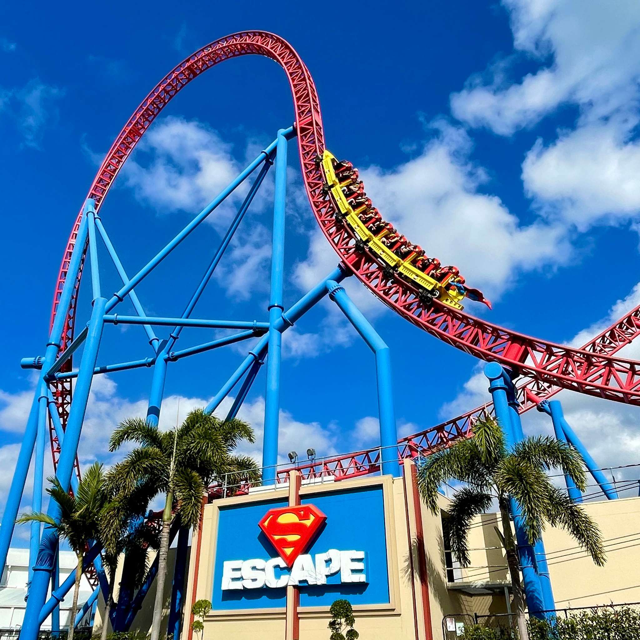 DC Rivals Hypercoaster