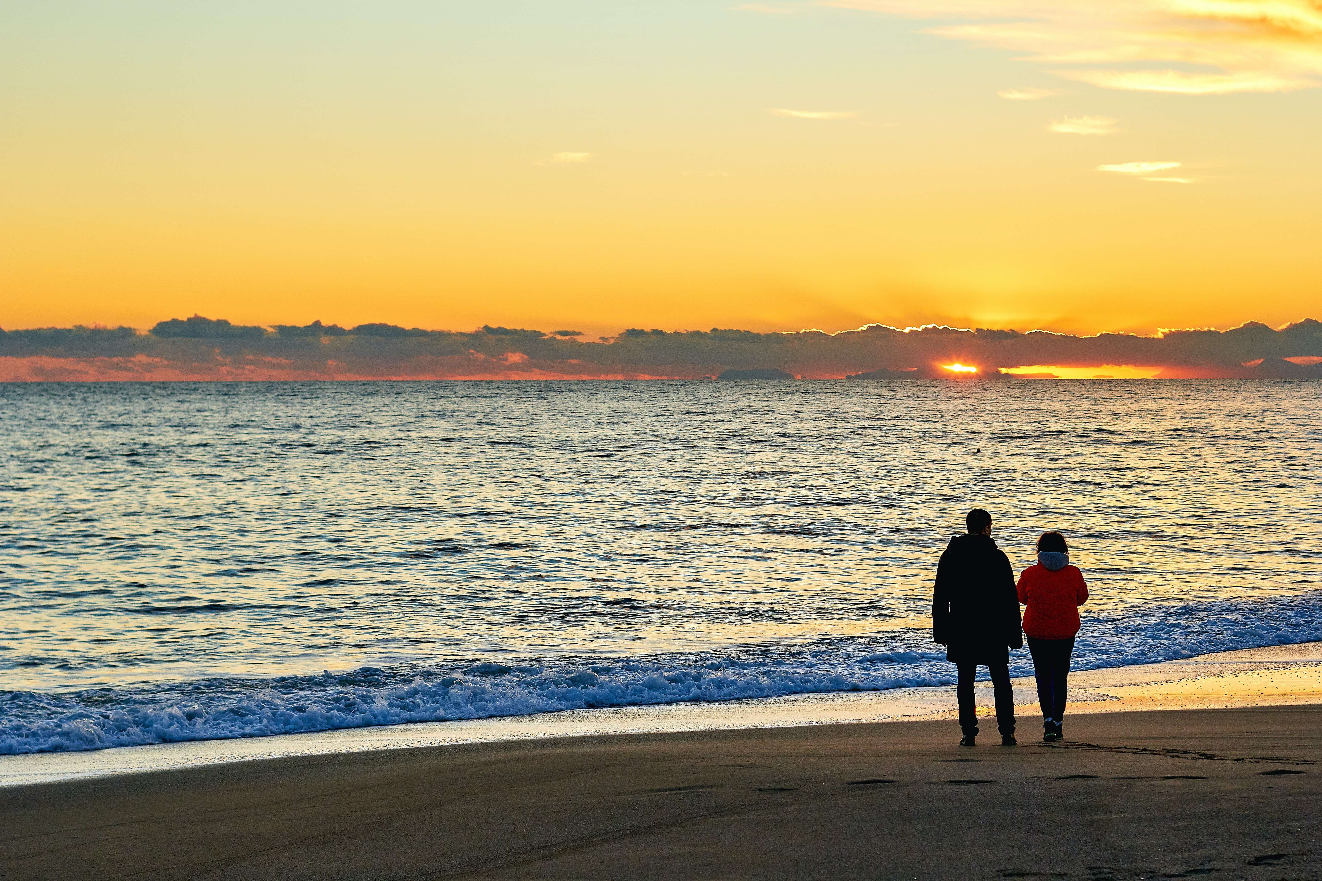 Watch Sunset from Burleigh Heads