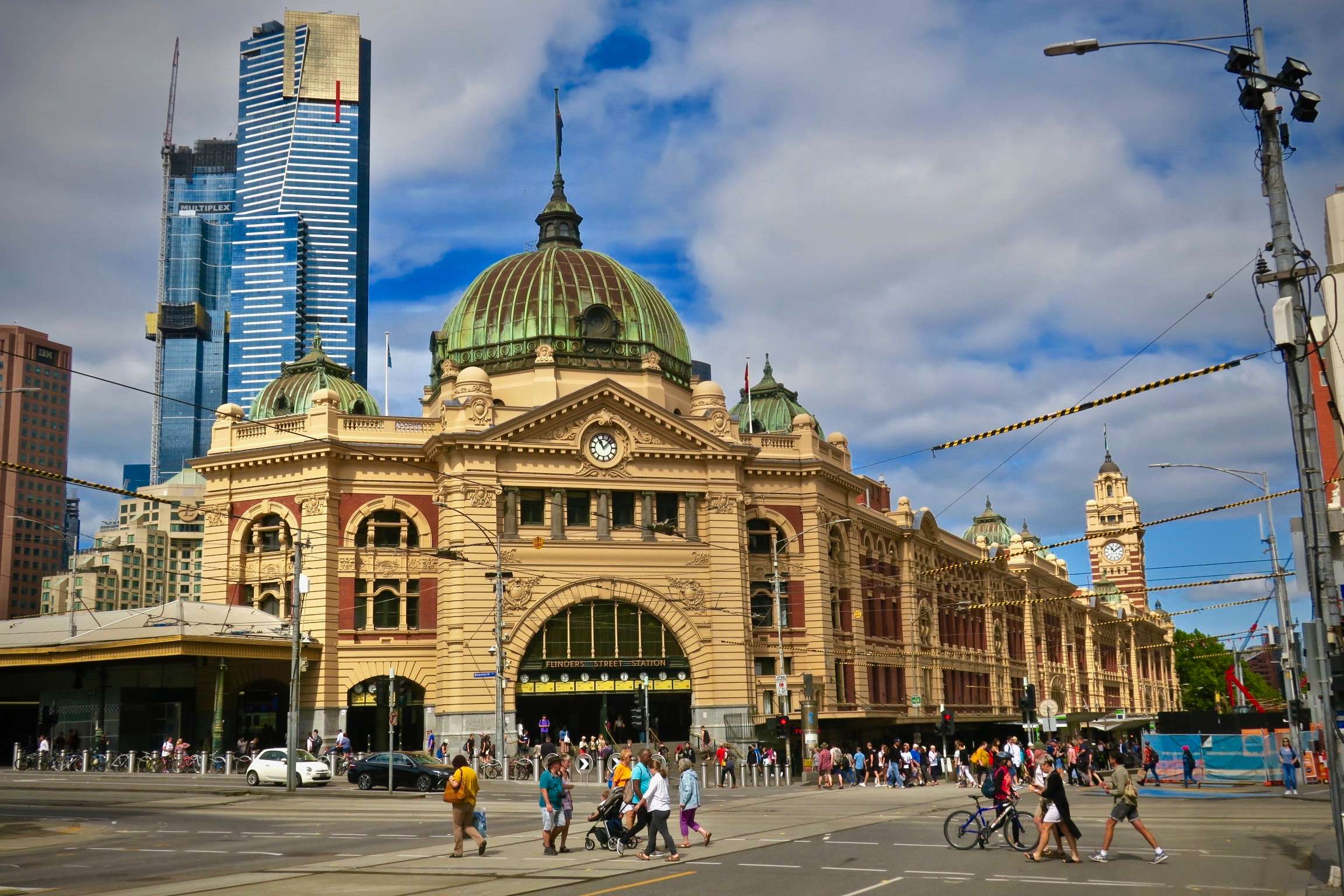 Explore Flinders Street Station