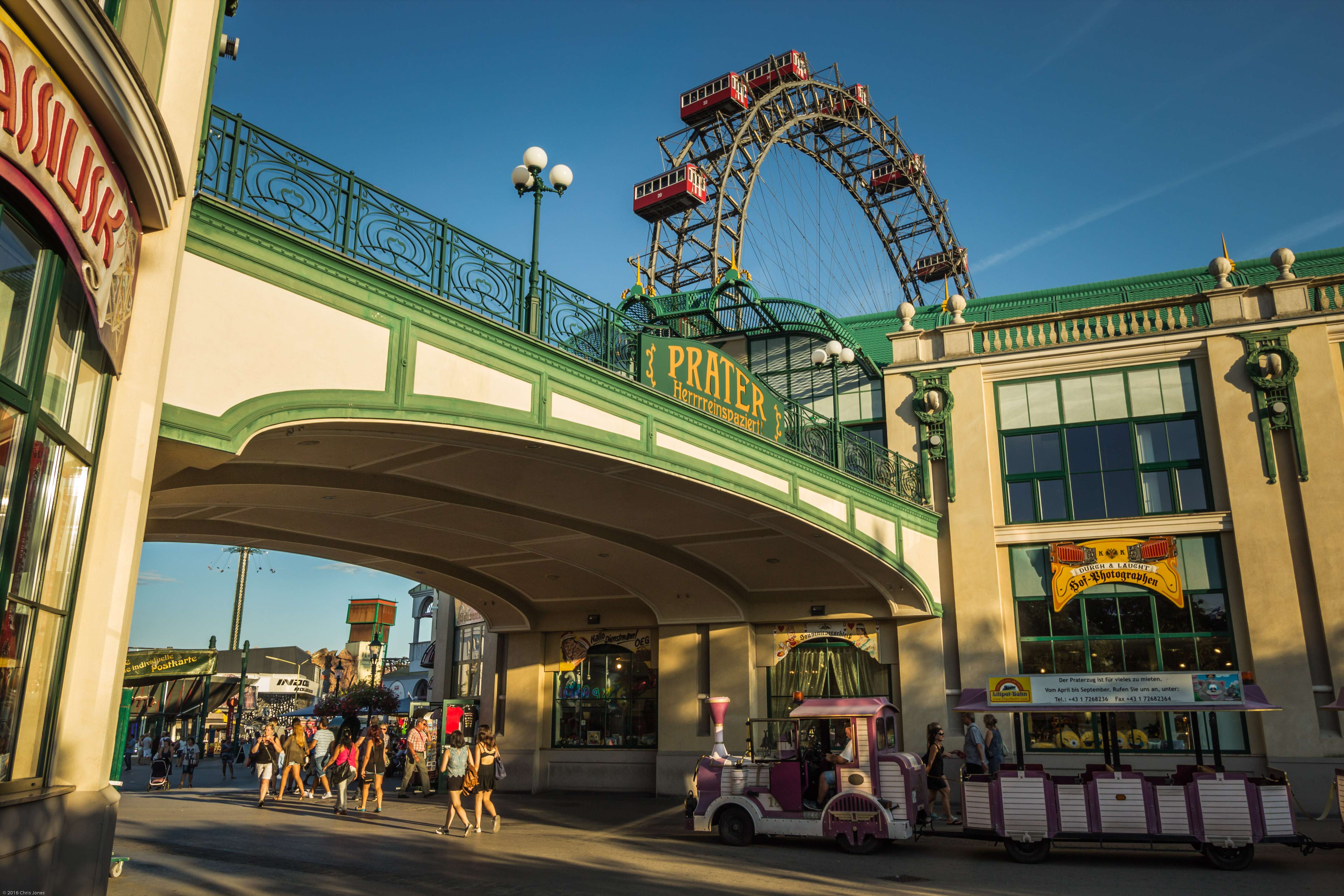 Gold Coast Theme Parks