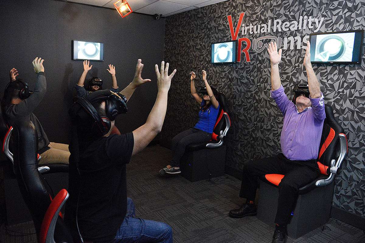 Experience Virtual Reality Escape Rooms 