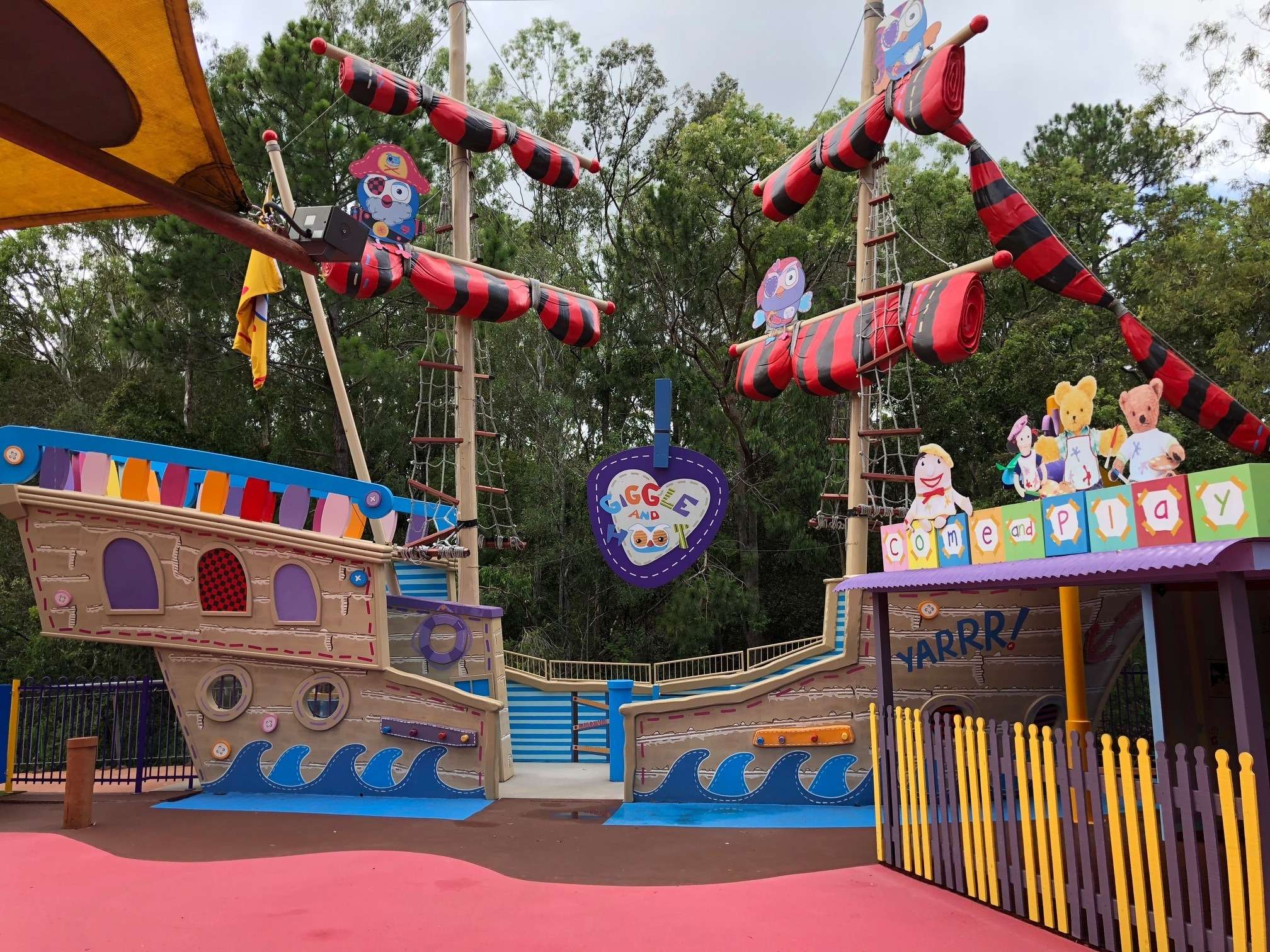  Giggle and Hoot Pirate Ship