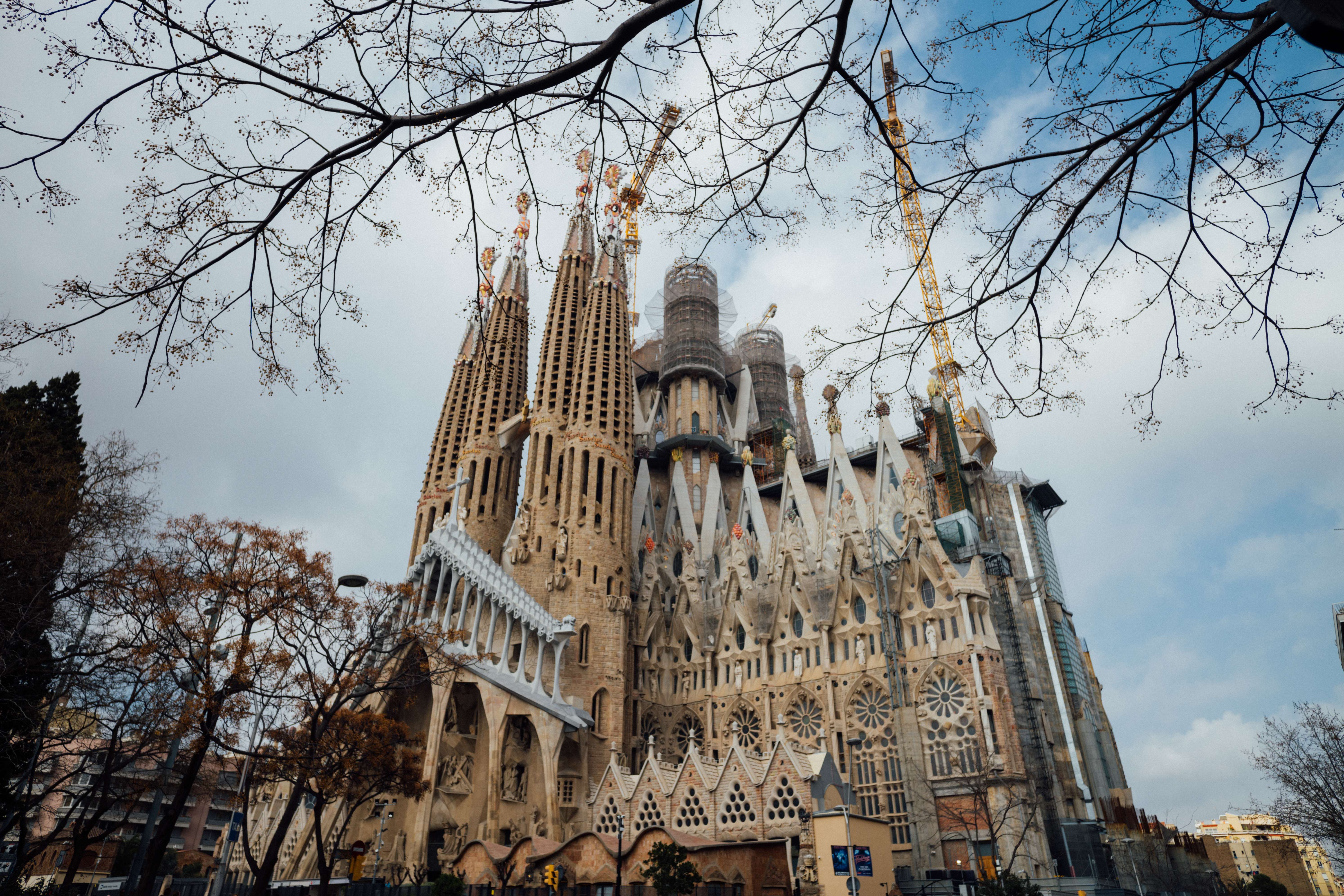 Get Awestruck By Sagrada Familia