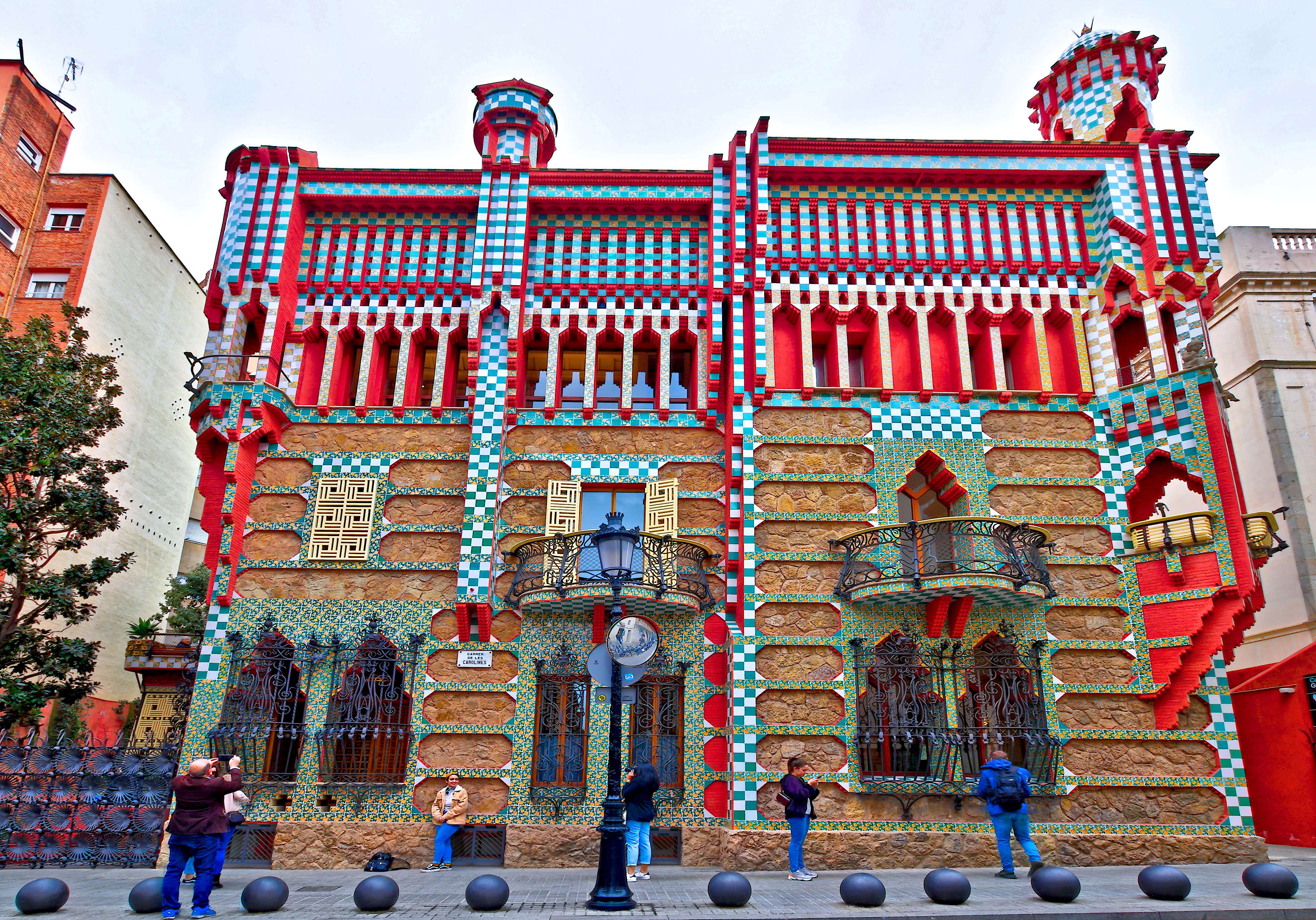 Admire the Architectural Beauty of Casa Vicens