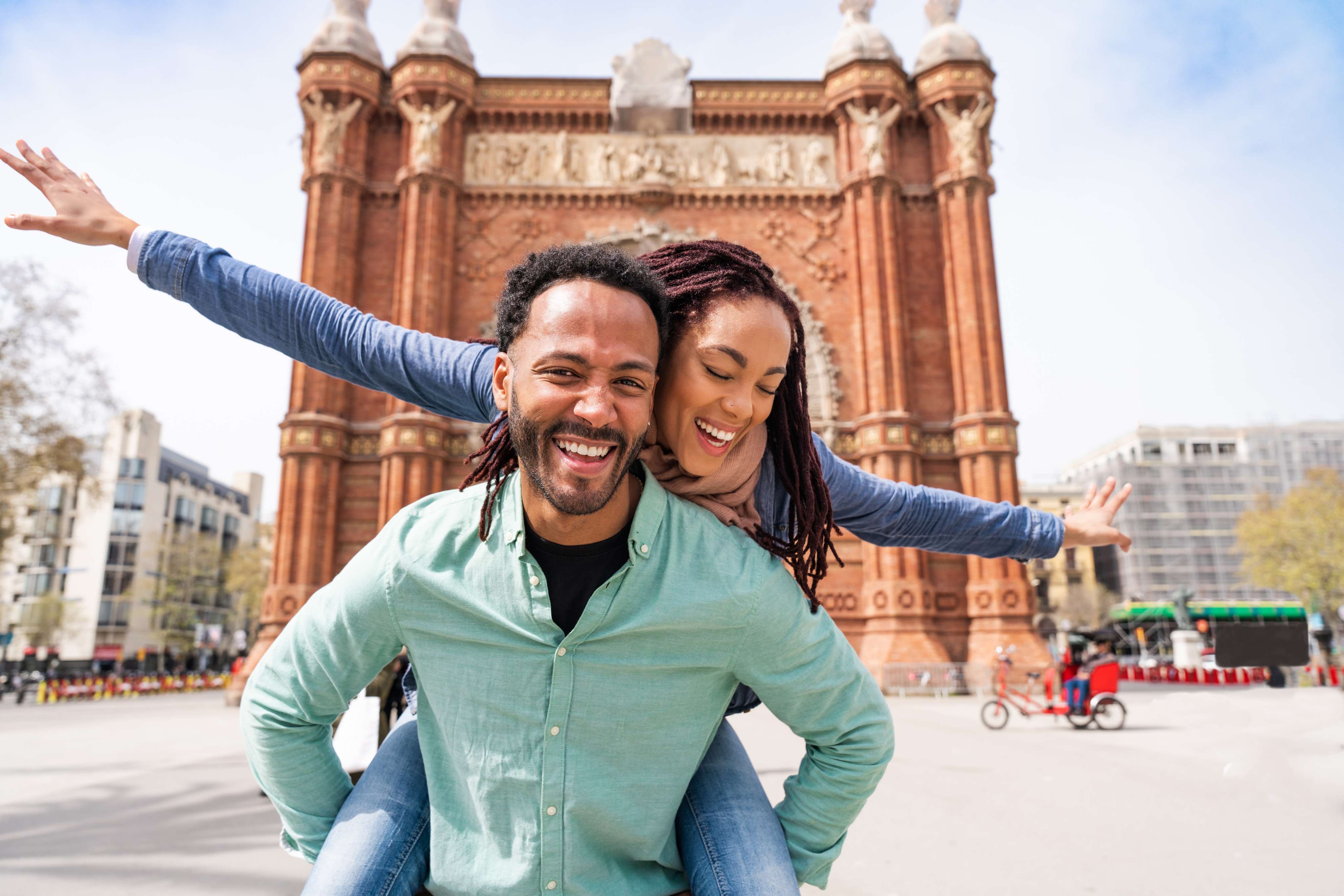 15 Romantic Things to Do in Barcelona For Honeymooners!