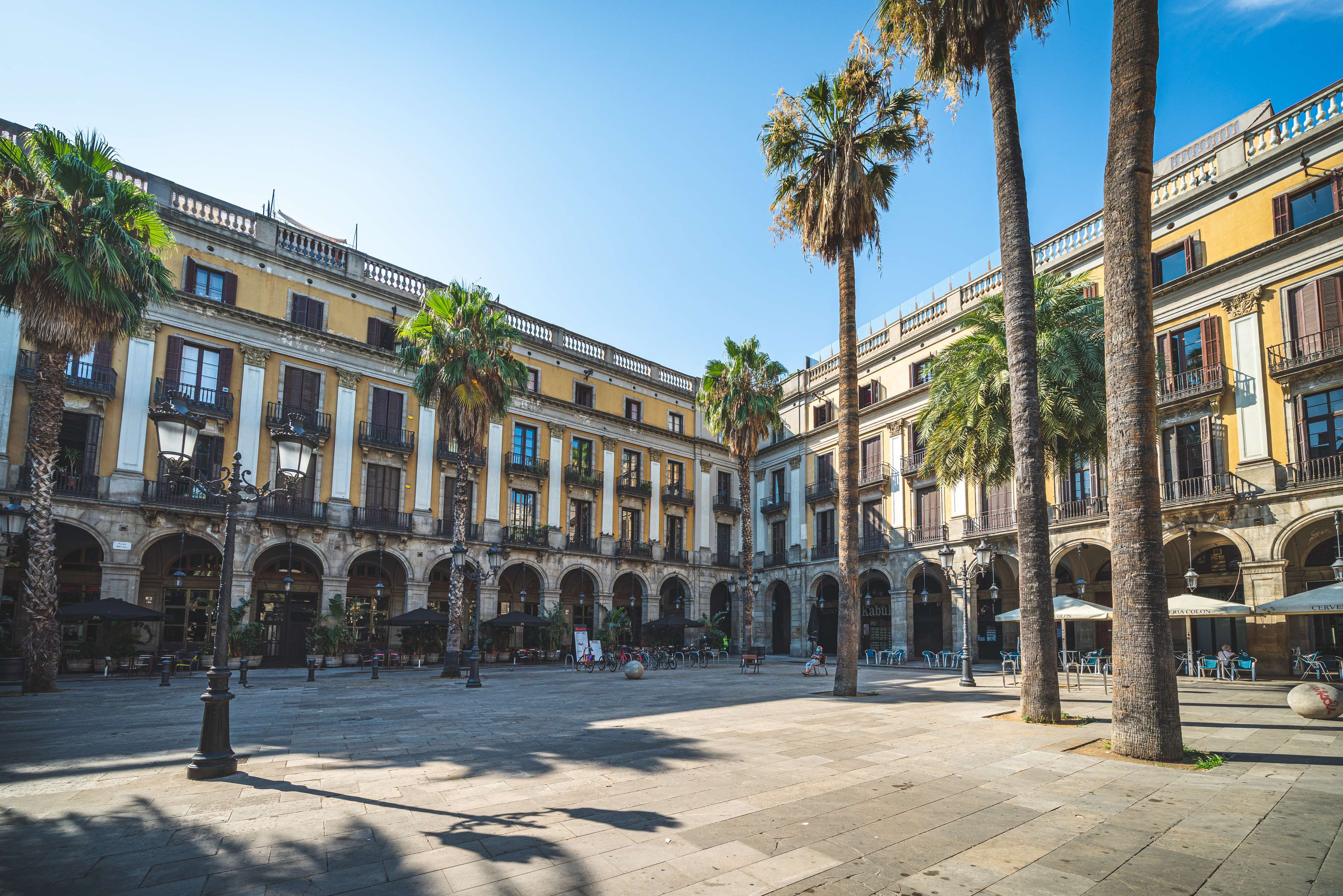 Explore Plaça Reial