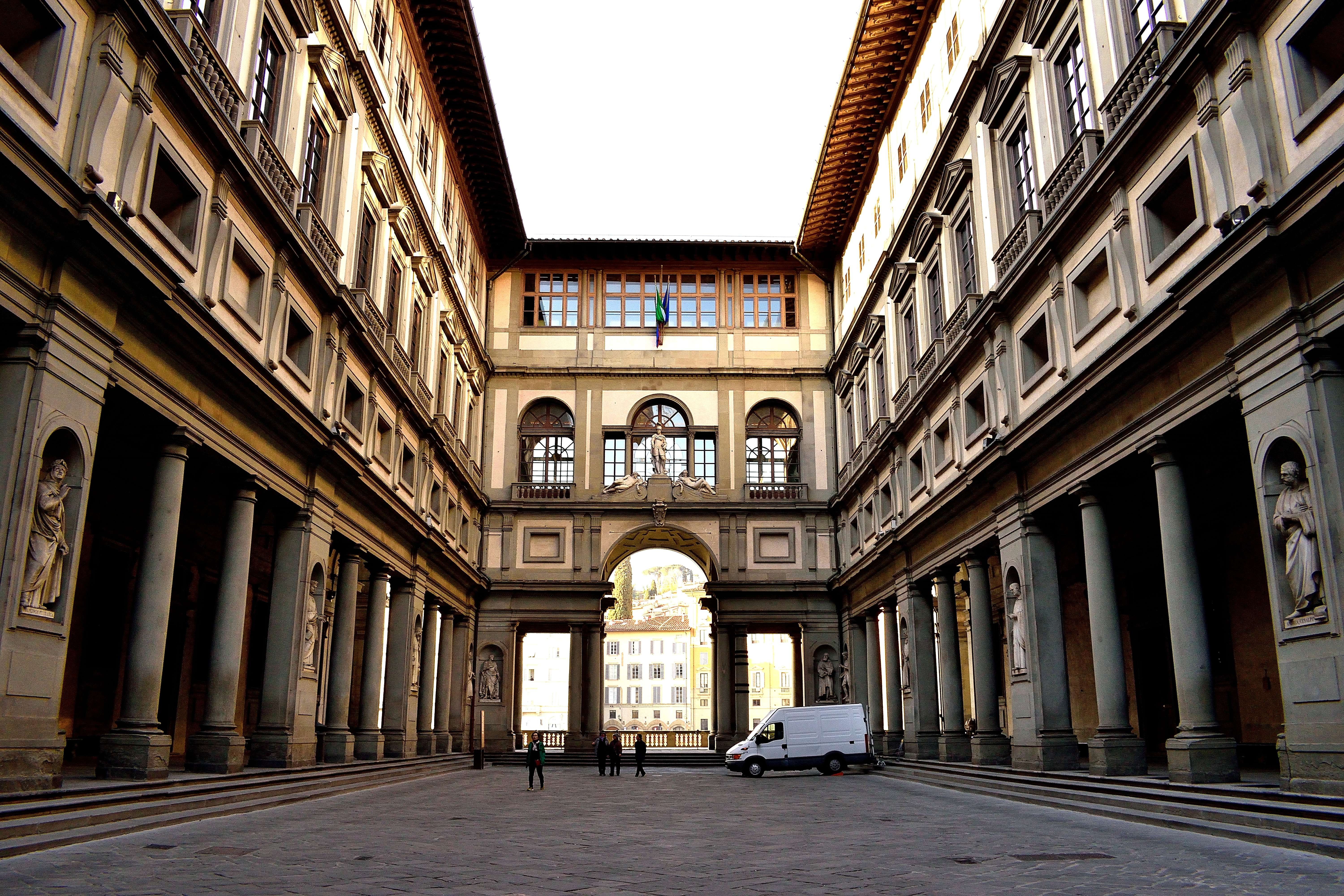 Visit Uffizi Gallery