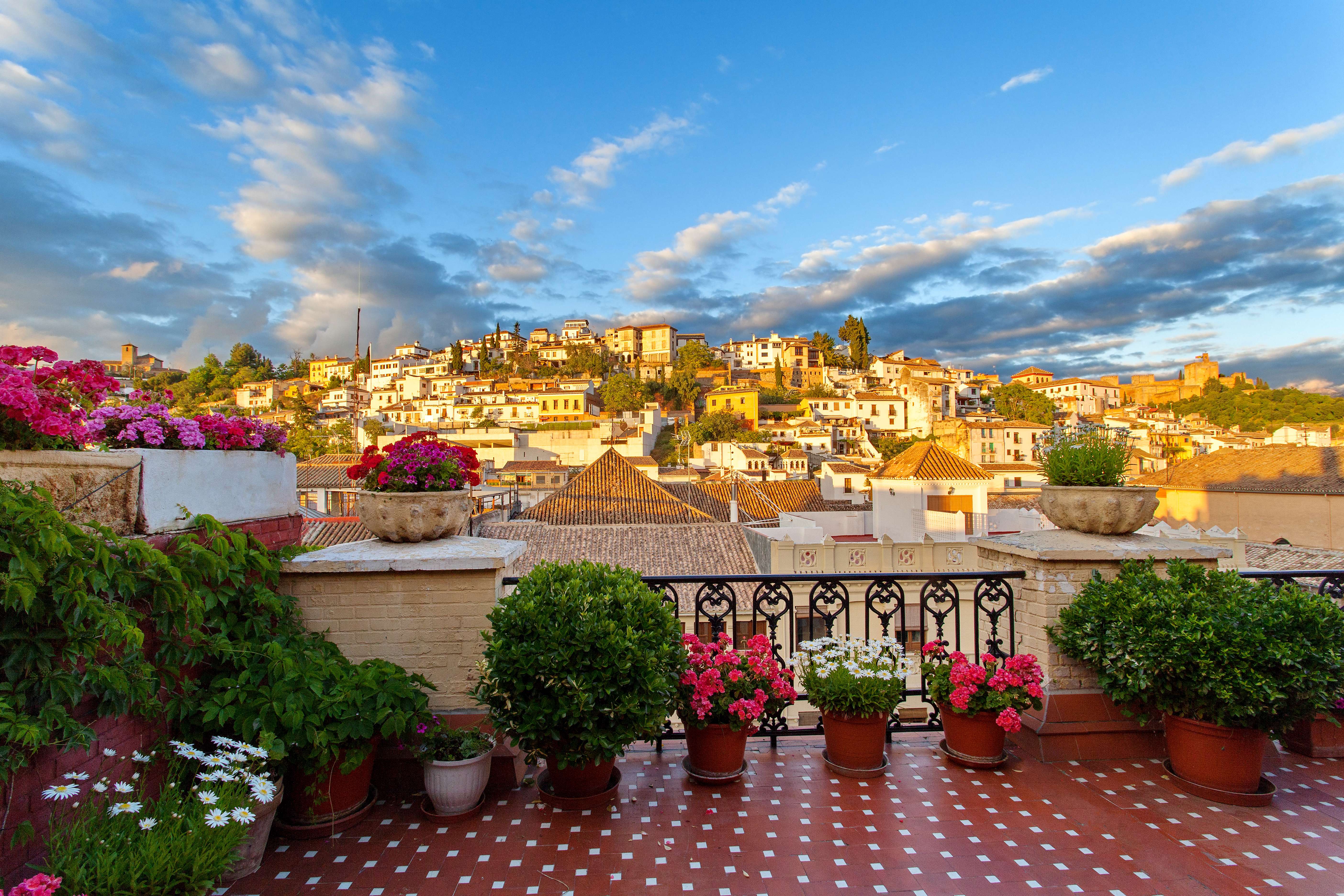 Why to Visit Granada in December?