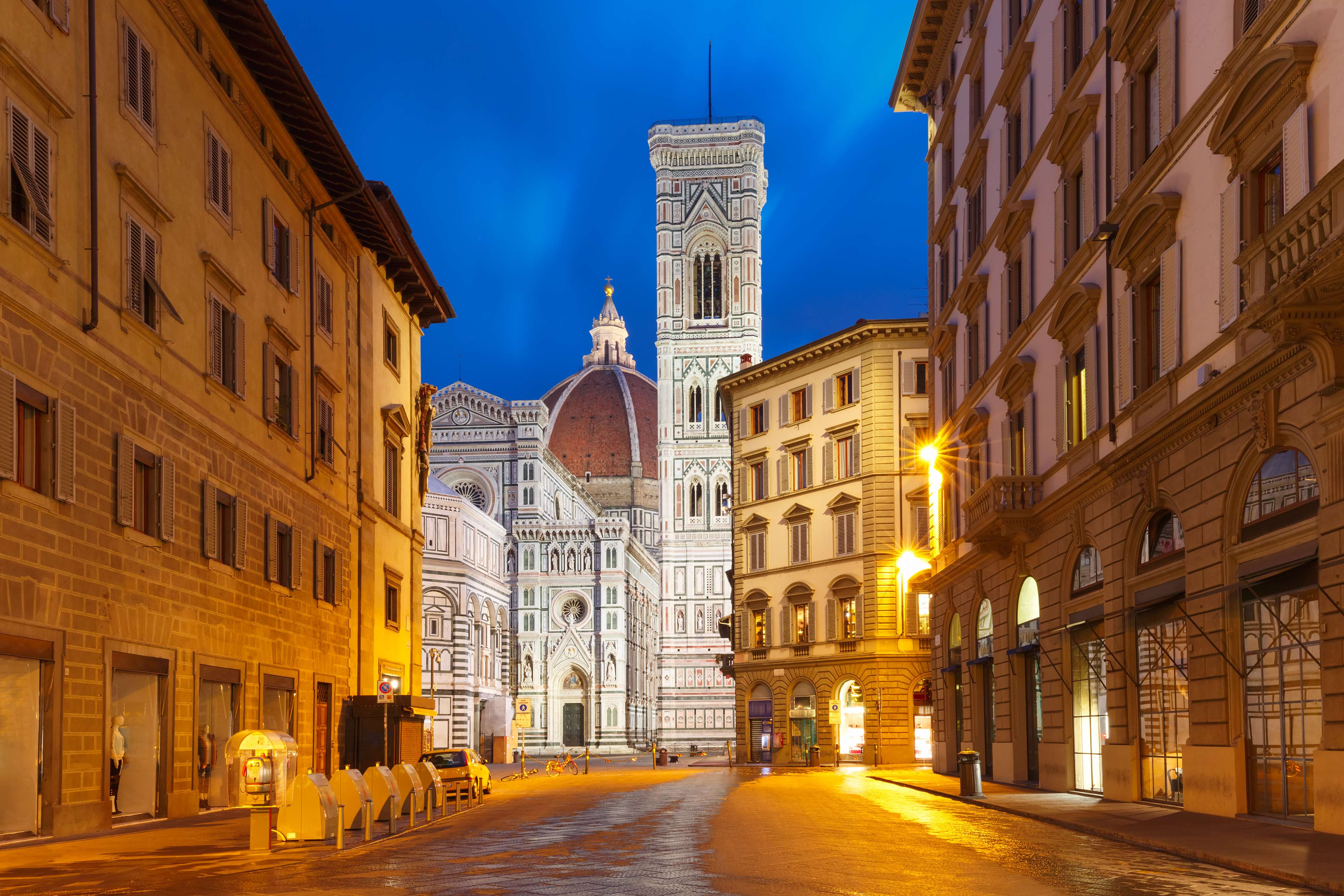 Walk Florence 's Medieval Streets