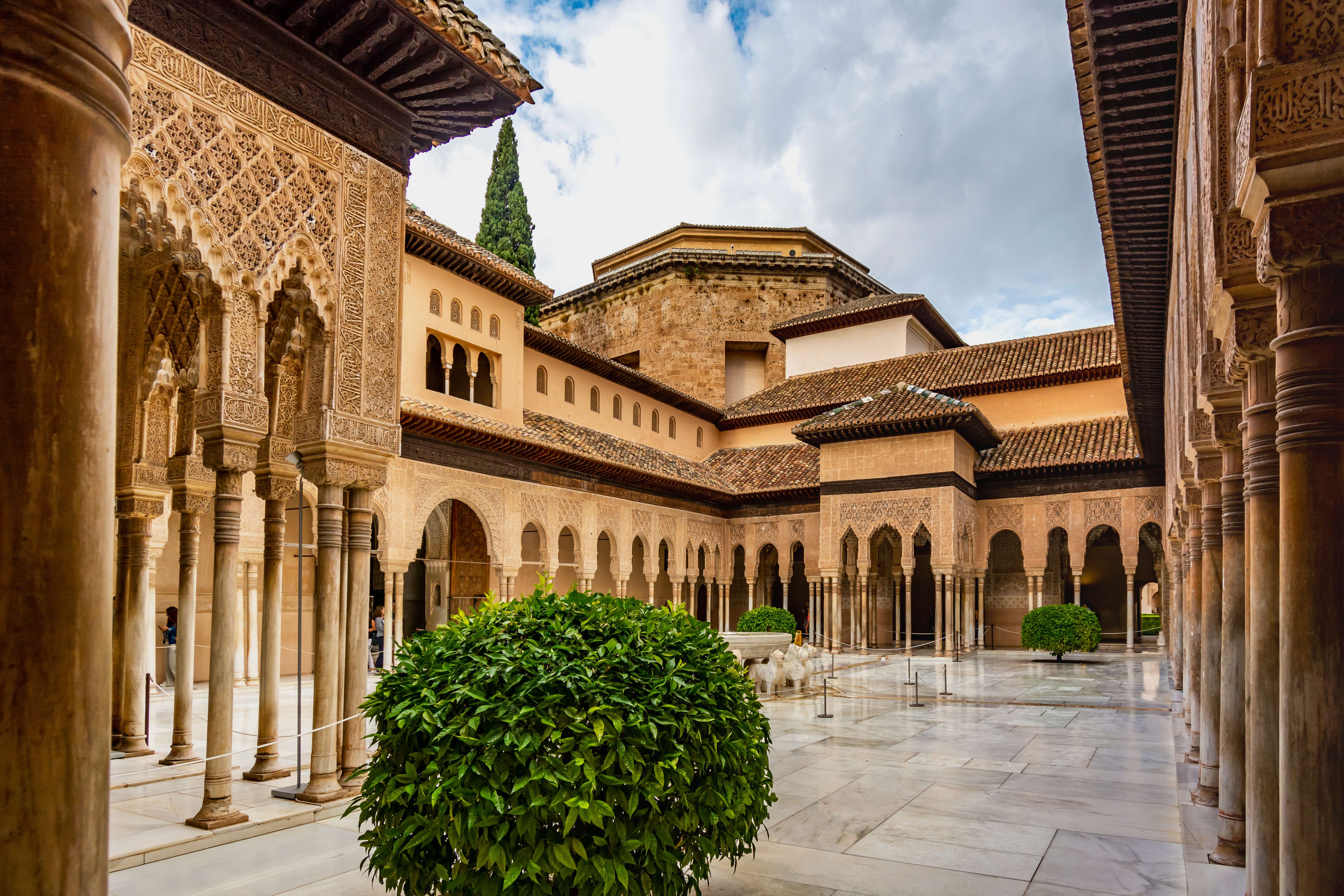 Explore Nasrid Palaces
