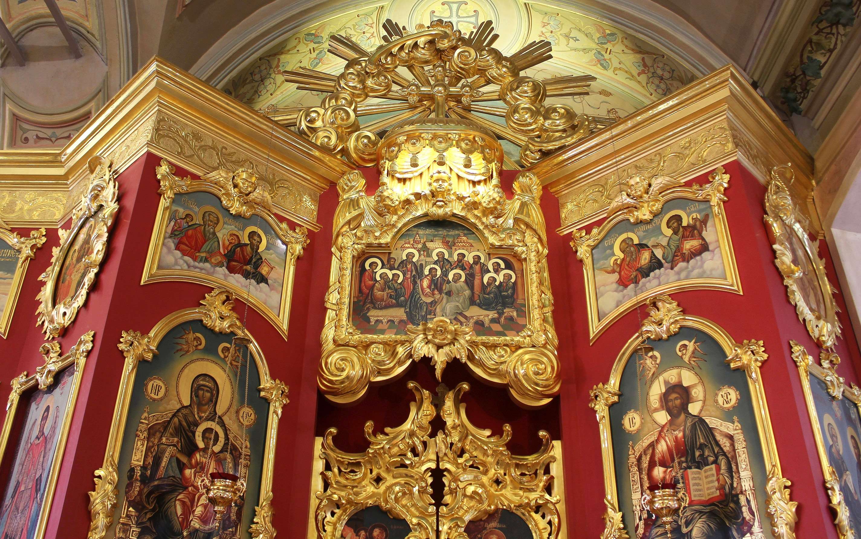 Admire the beautiful St. Clement Basilica