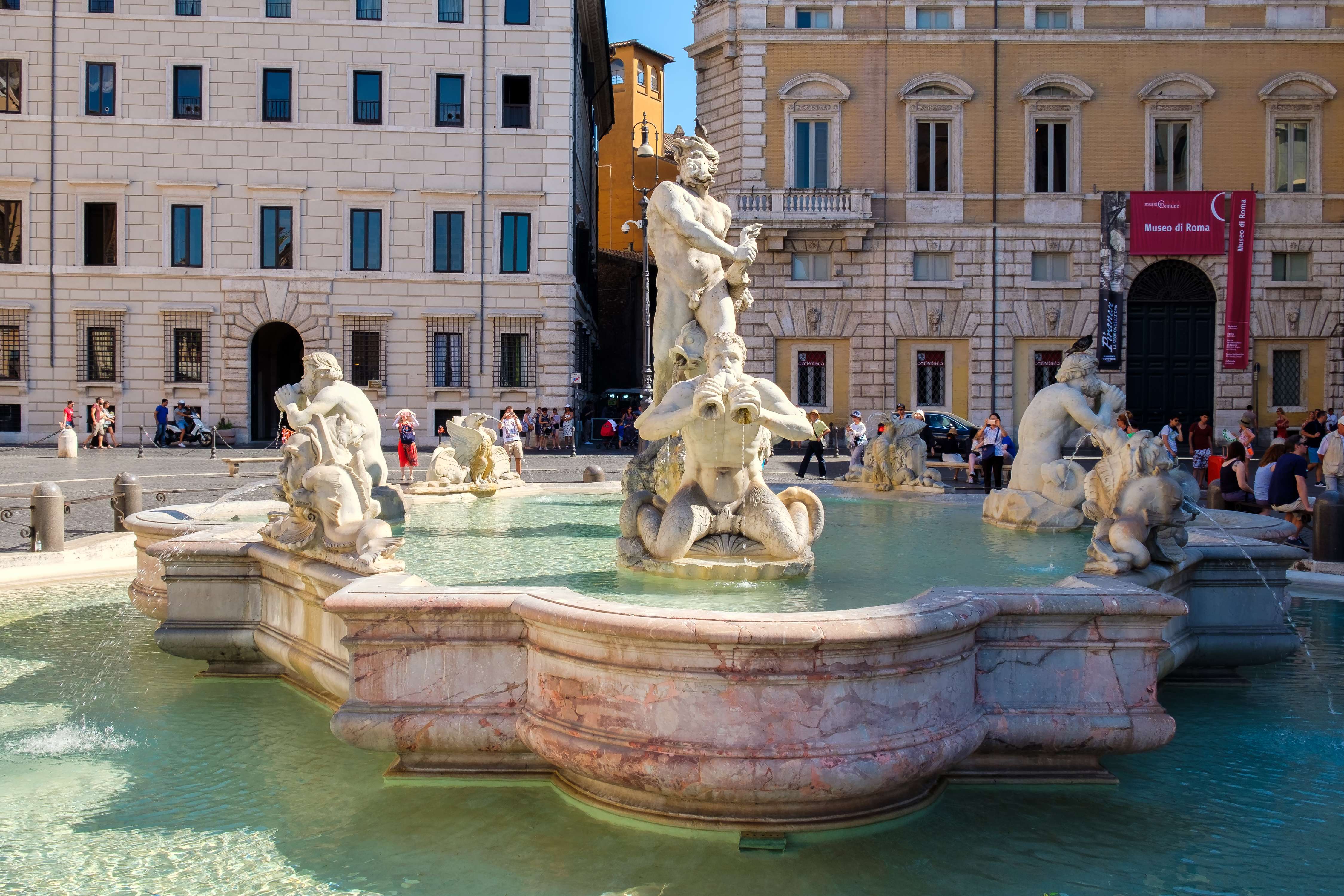 Fountain of The Moor - La Fontana Del Moro