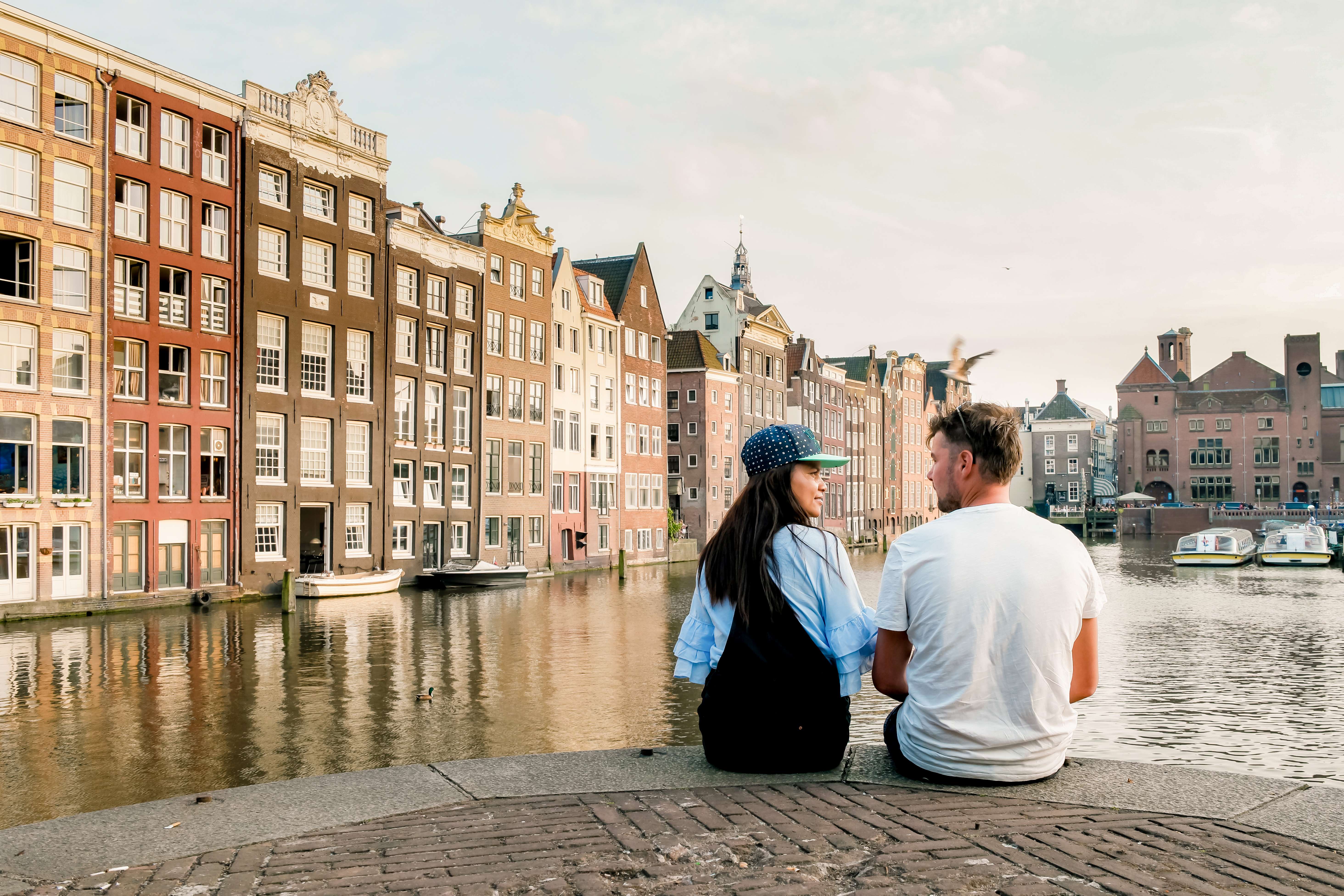 10 Romantic Things to Do in Amsterdam For Honeymooners!