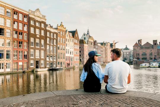 10 Romantic Things to Do in Amsterdam For Honeymooners!