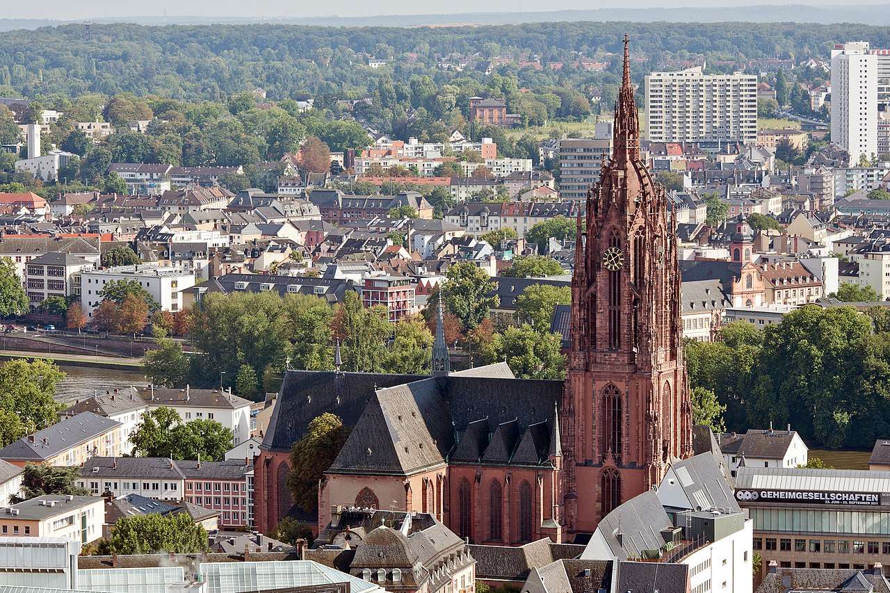 Explore Frankfurt Cathedral