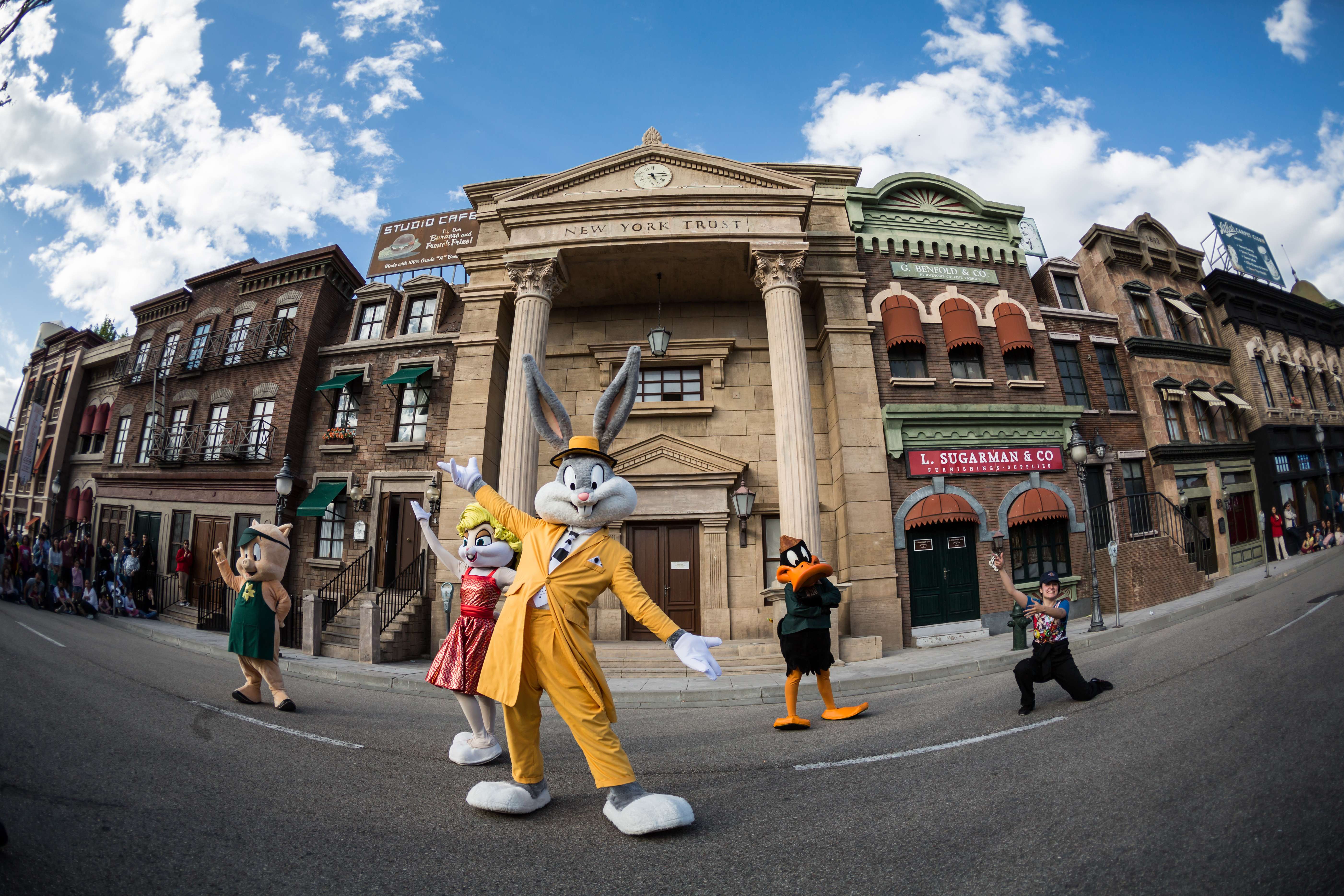 Enjoy At Parque Warner Madrid