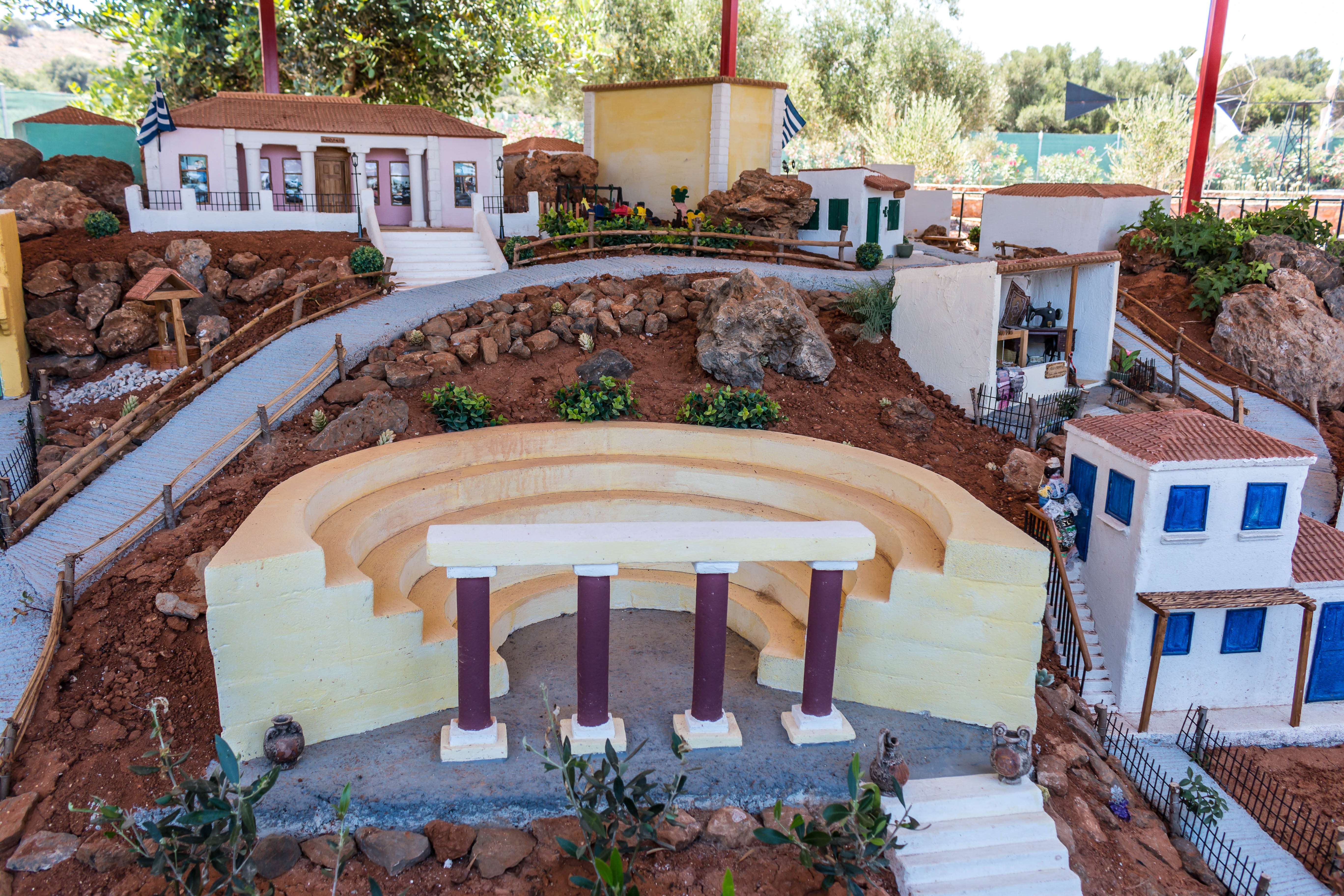 Have A Fun Day at Labyrinth Theme Park 