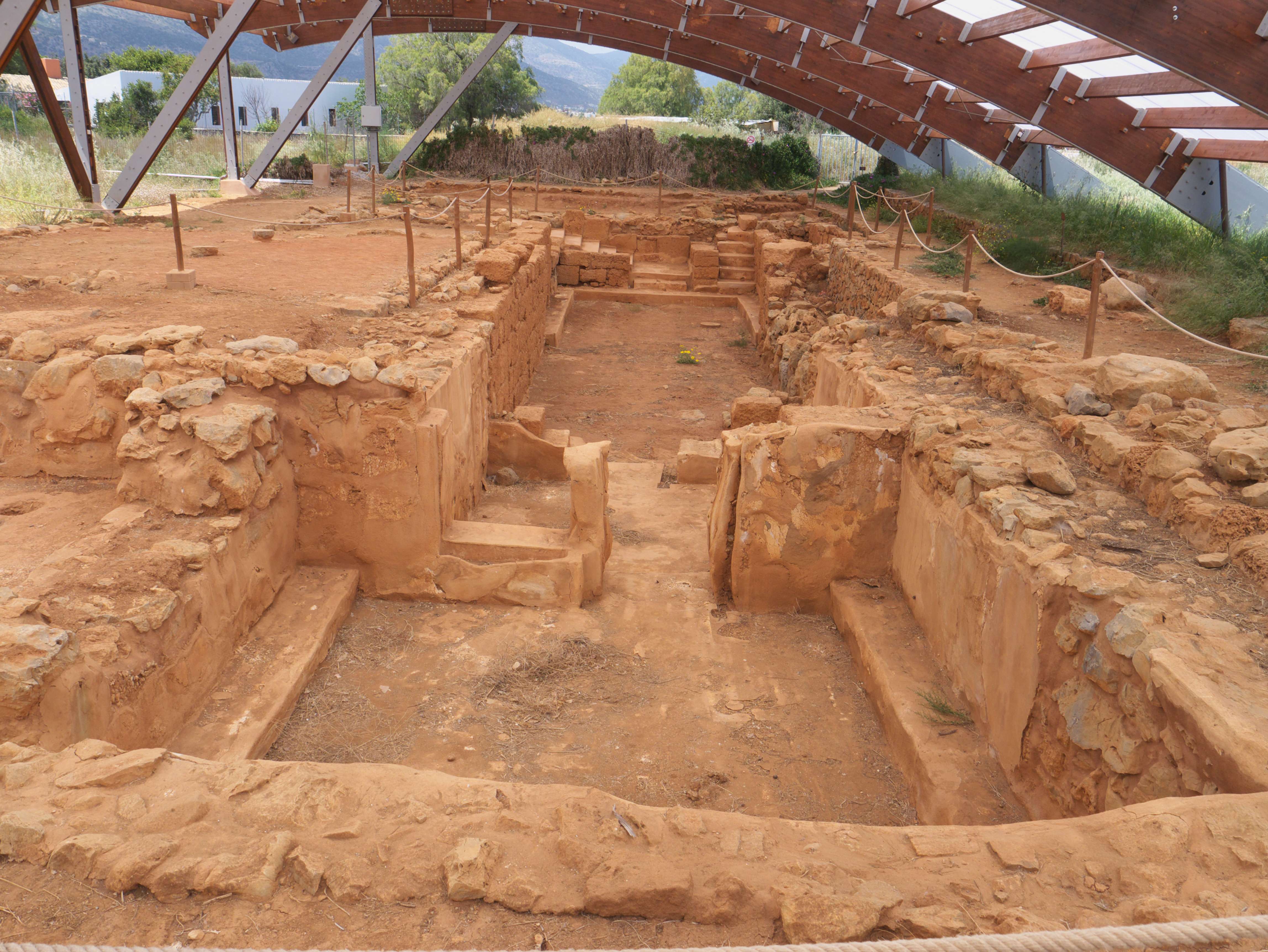 Explore the Palace of Malia