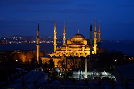 3 Days in Istanbul | Attractions to See, Travel Tips & More!