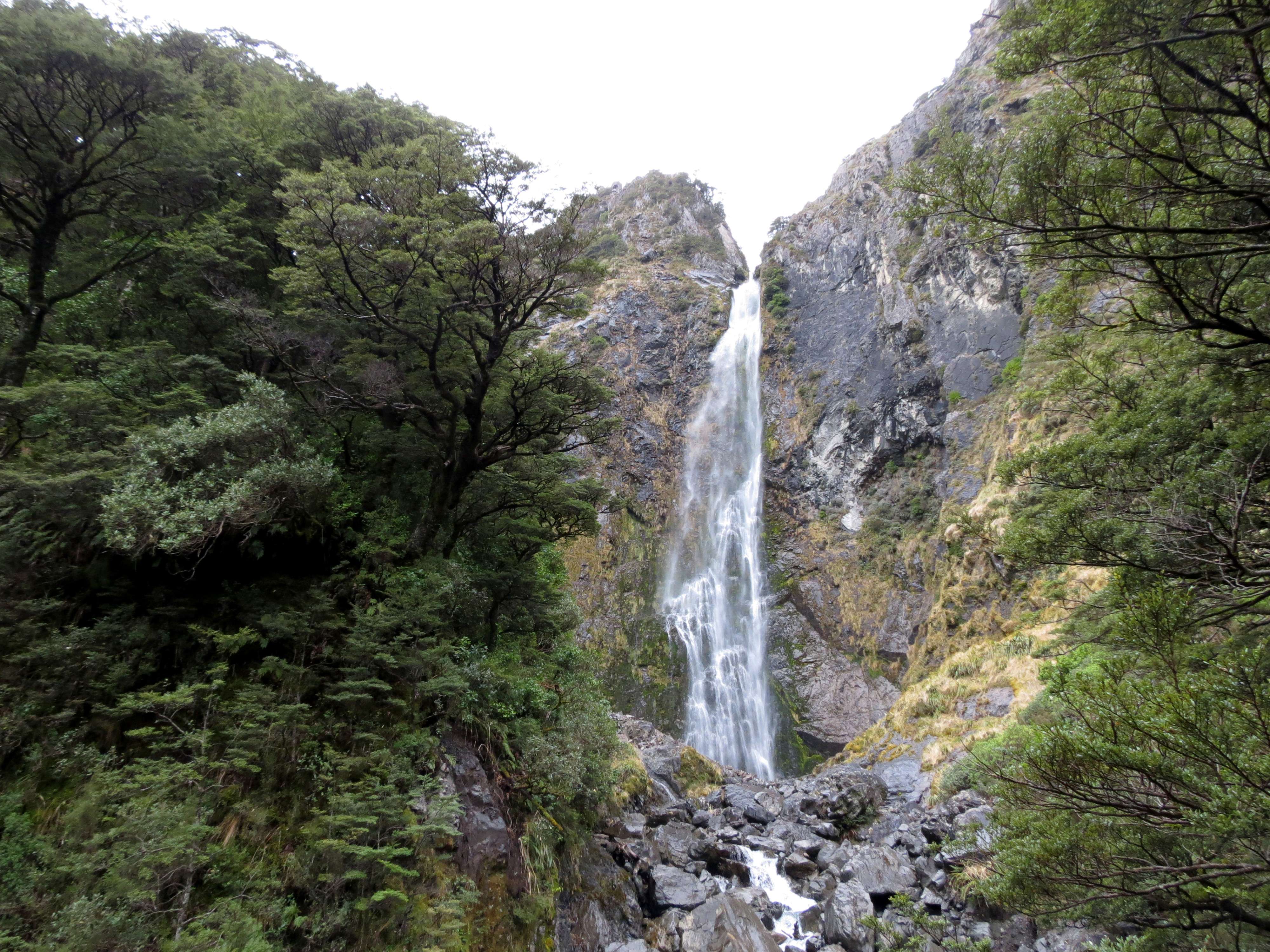Devil’s Punchbowl Falls