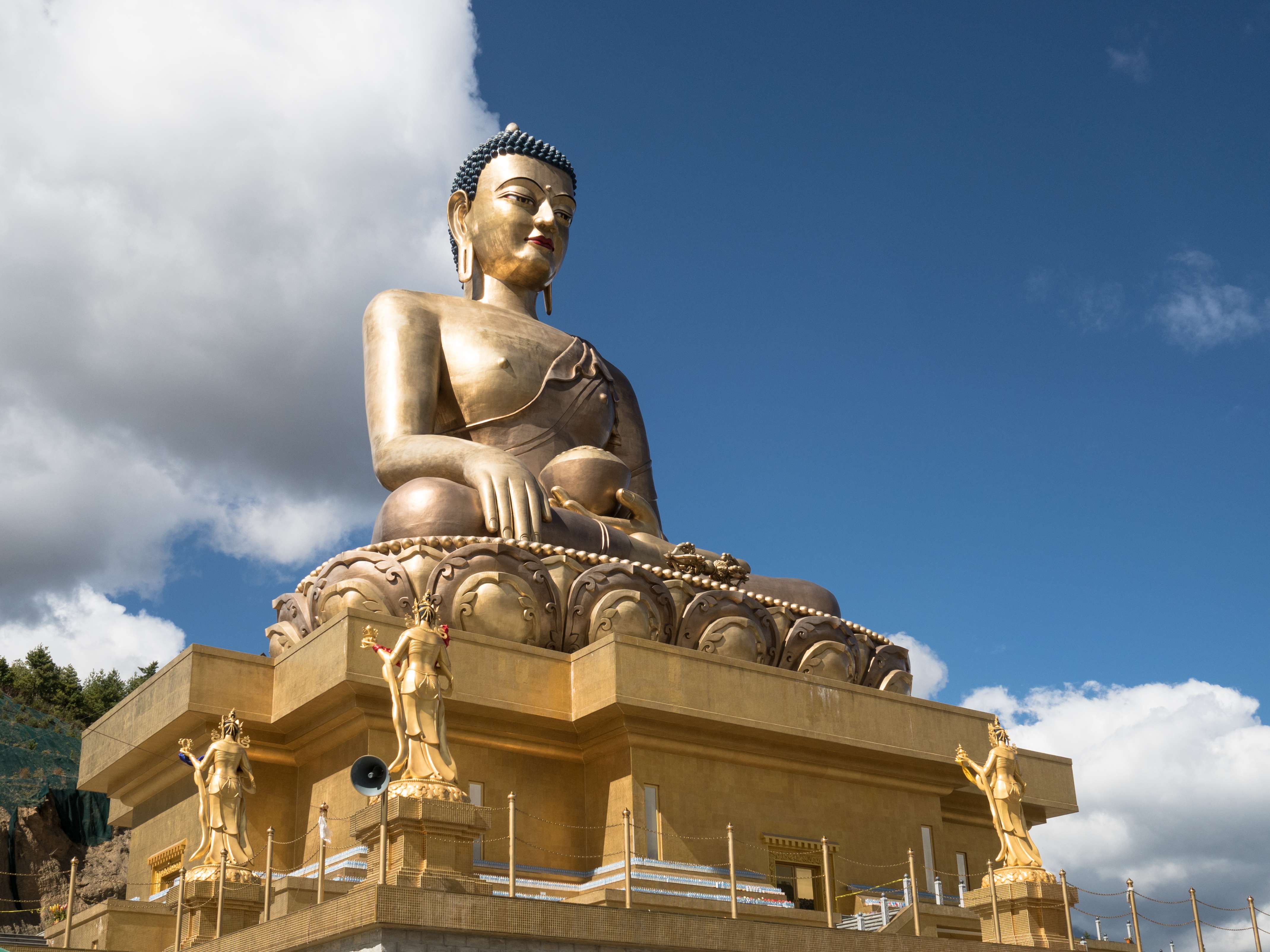 Check Out The Gigantic Statue At Kuensel Phodrang