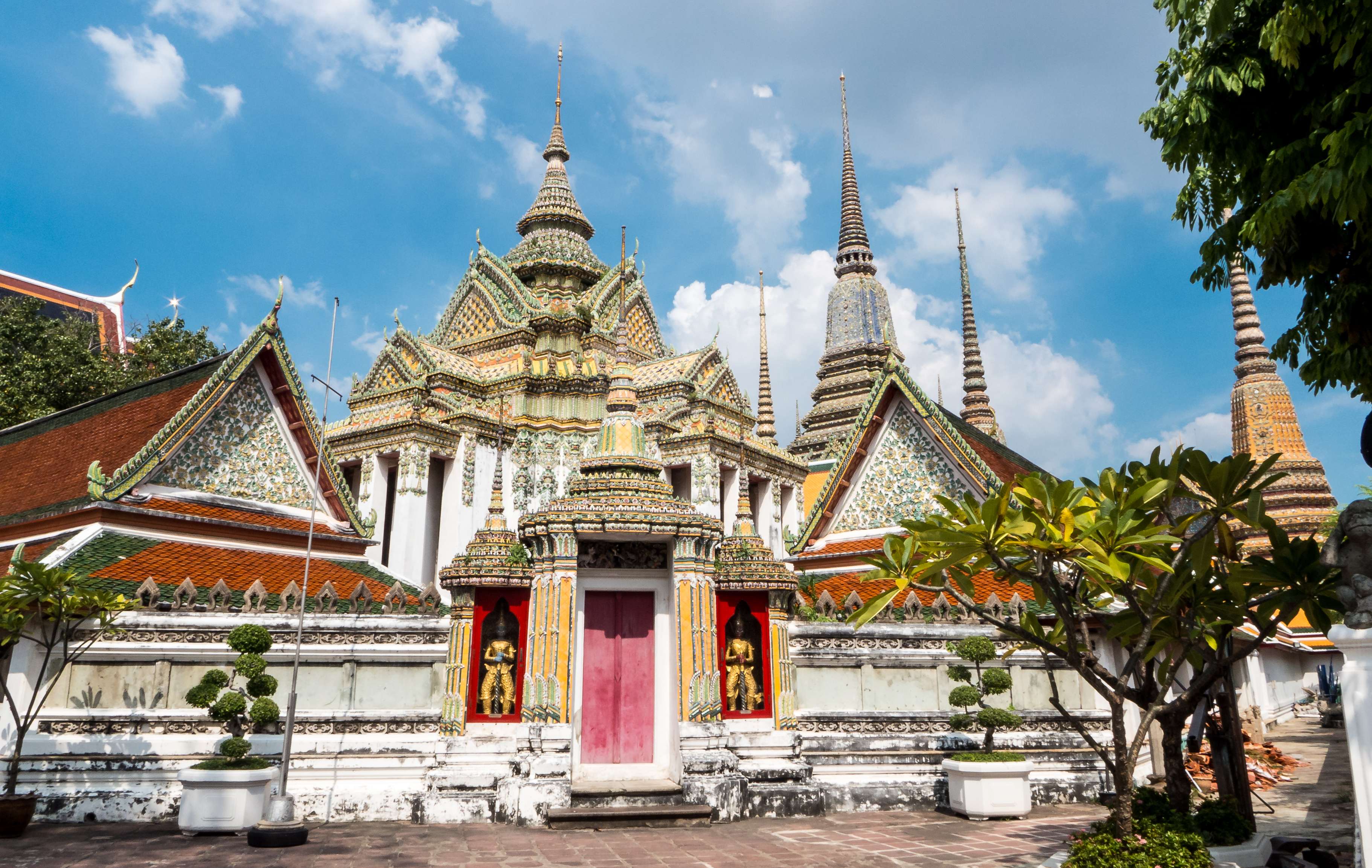 Visit the Wat Pho Temple