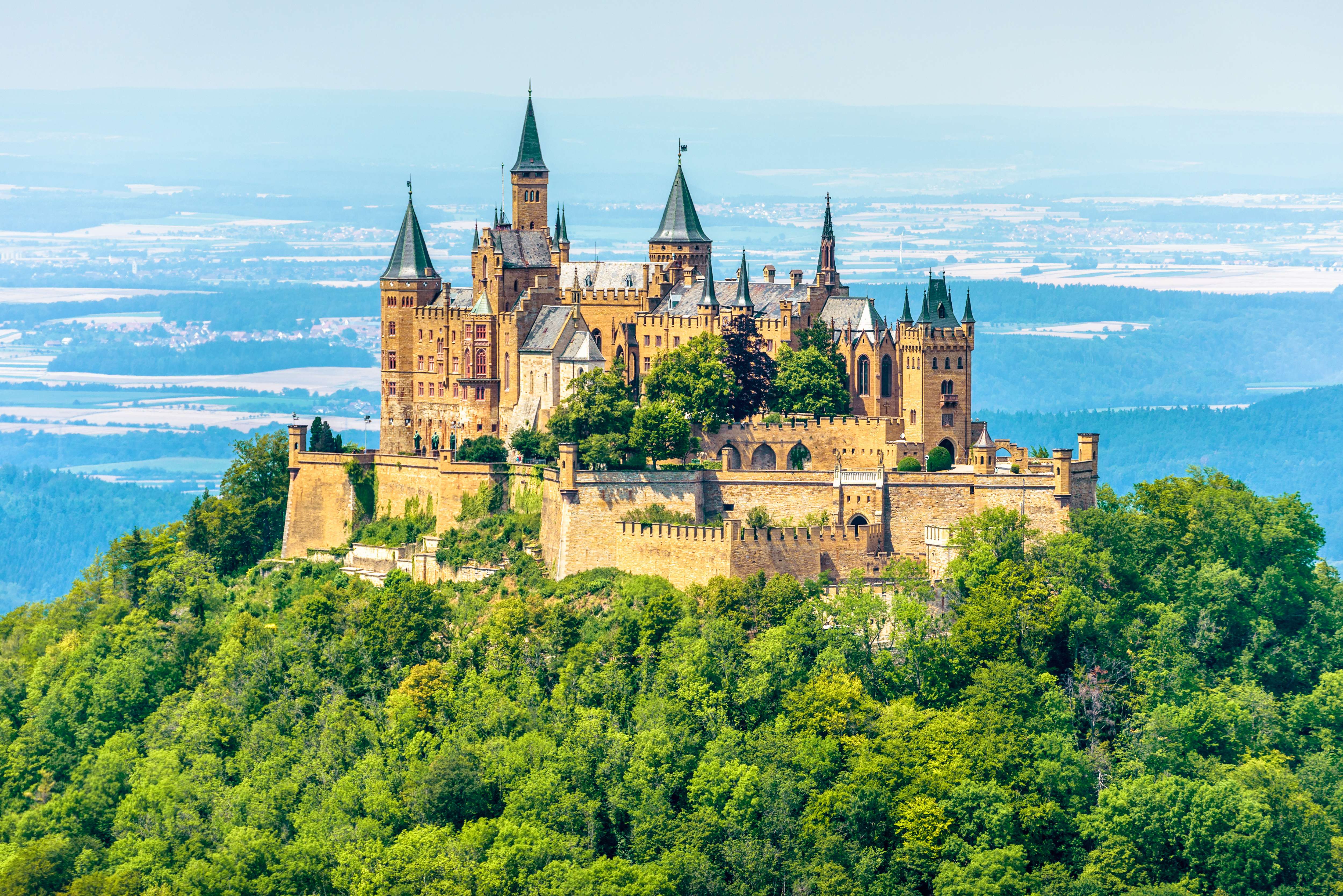20 Castles In Europe You Must Visit For A Historical Day Tour!