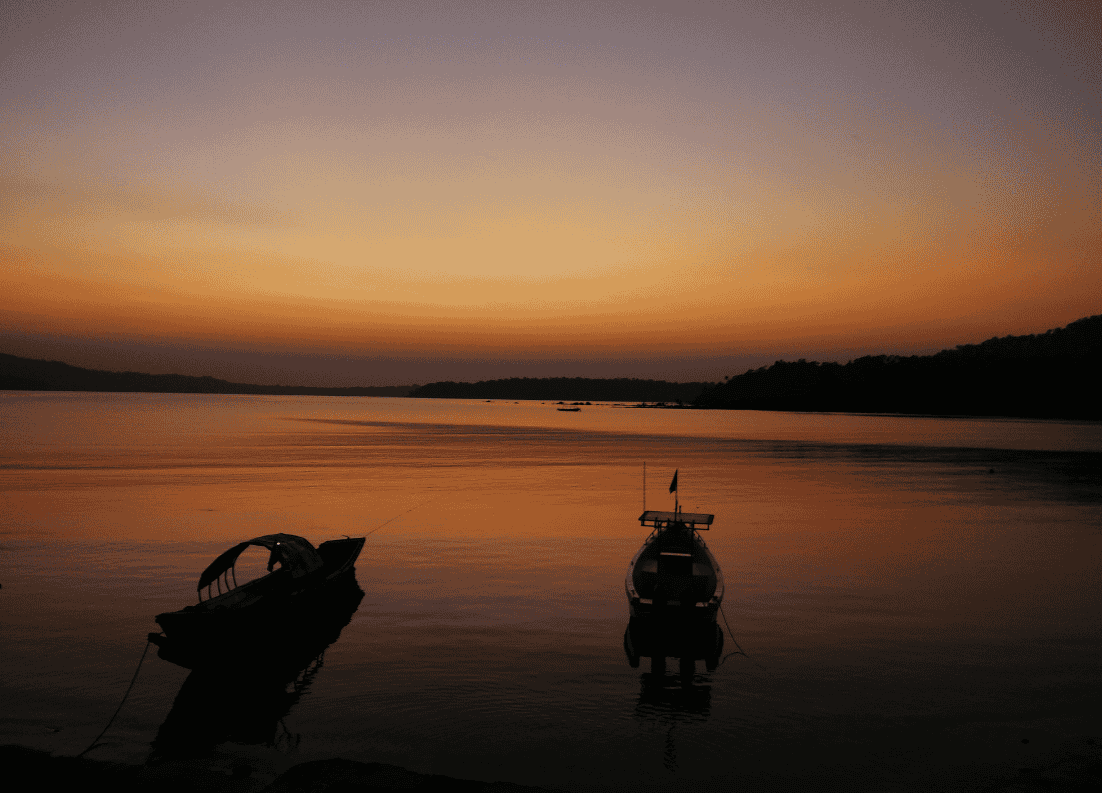 Enjoy the Sunset at Chidiya Tapu