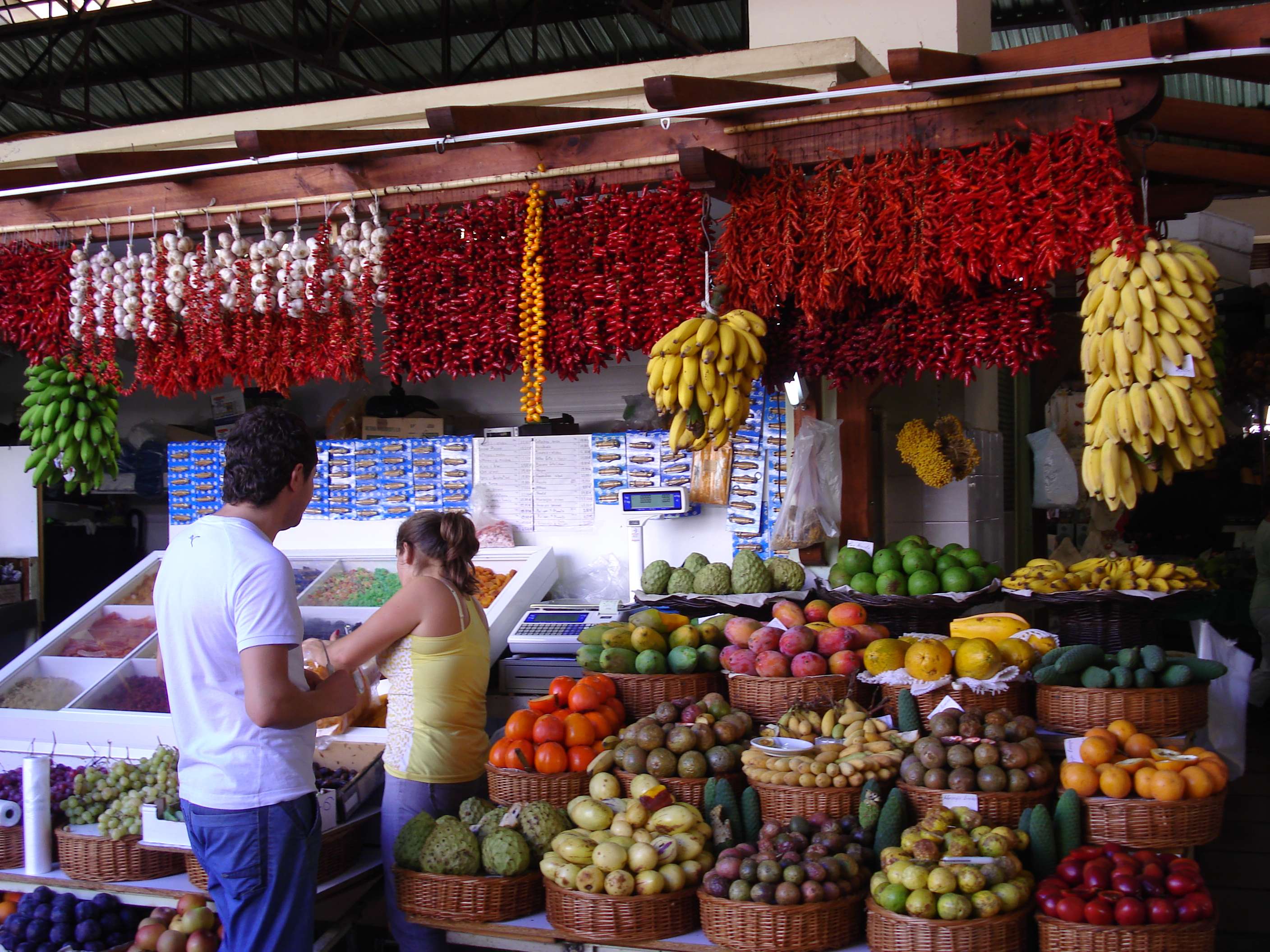 Explore Authentic Handicrafts Market