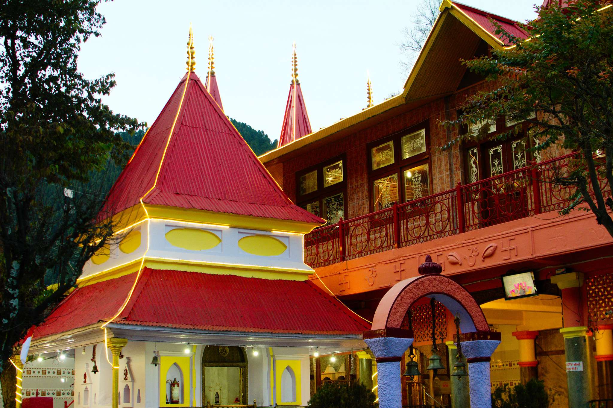 Shri Maa Naina Devi Temple